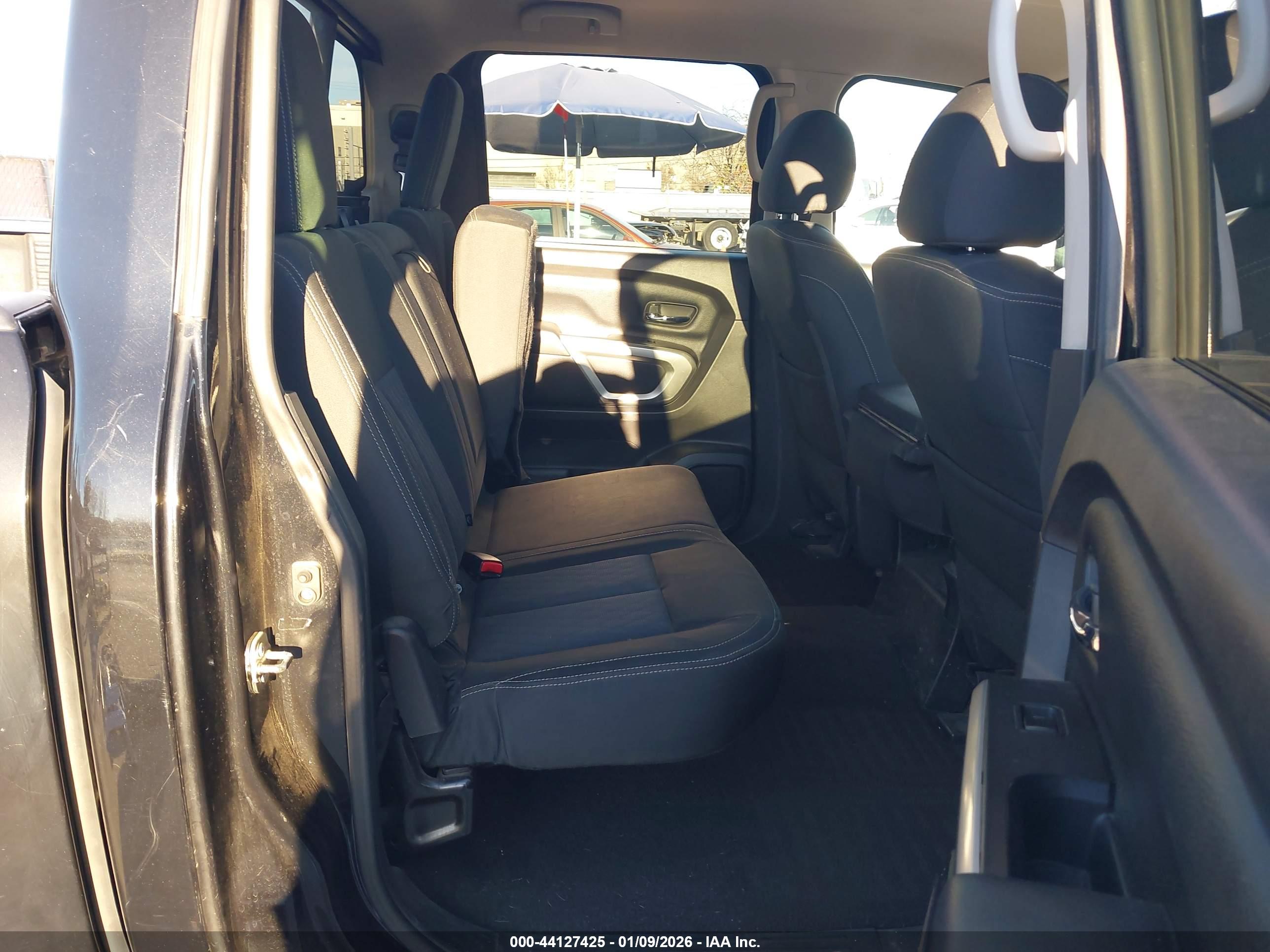 NISSAN TITAN image 8
