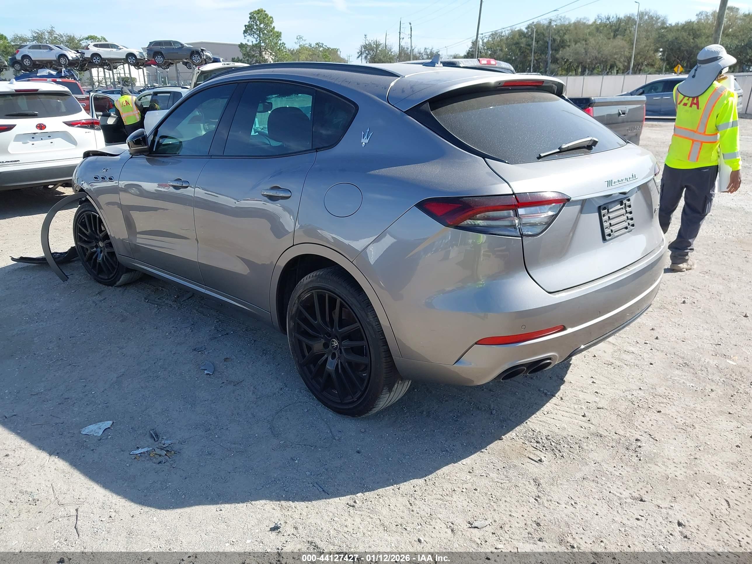 MASERATI LEVANTE image 3