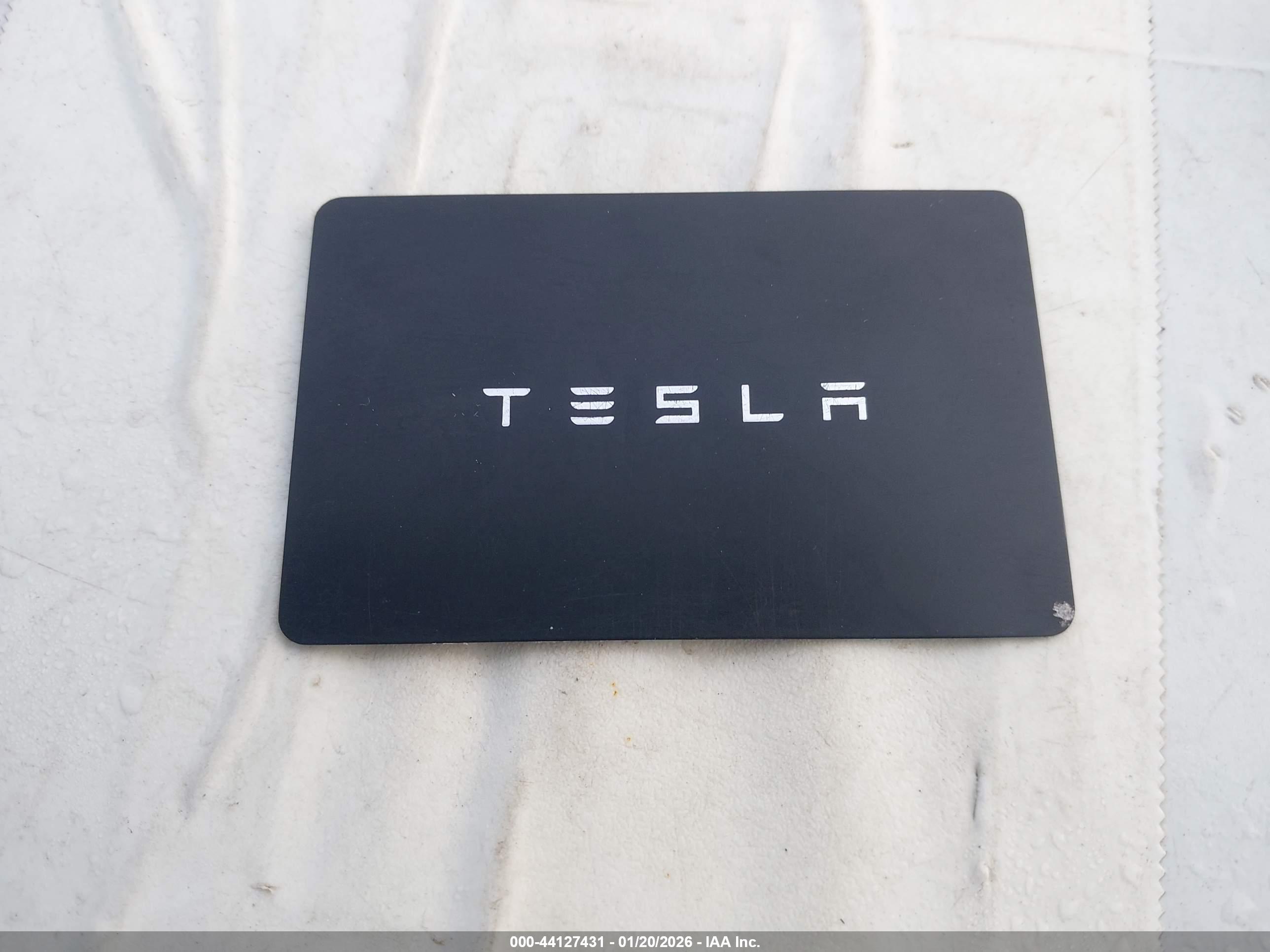 TESLA MODEL image 11
