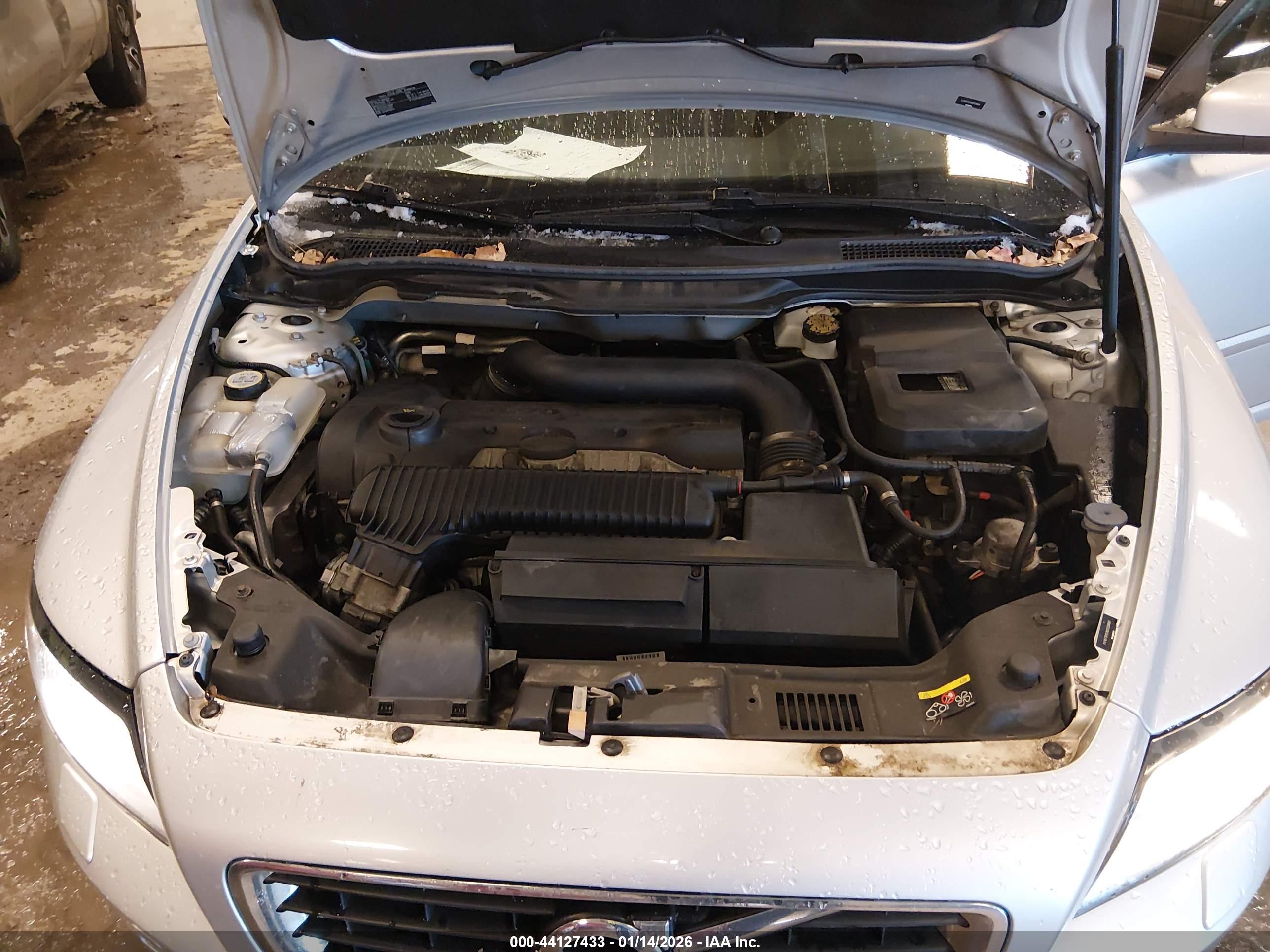 VOLVO S40 image 10