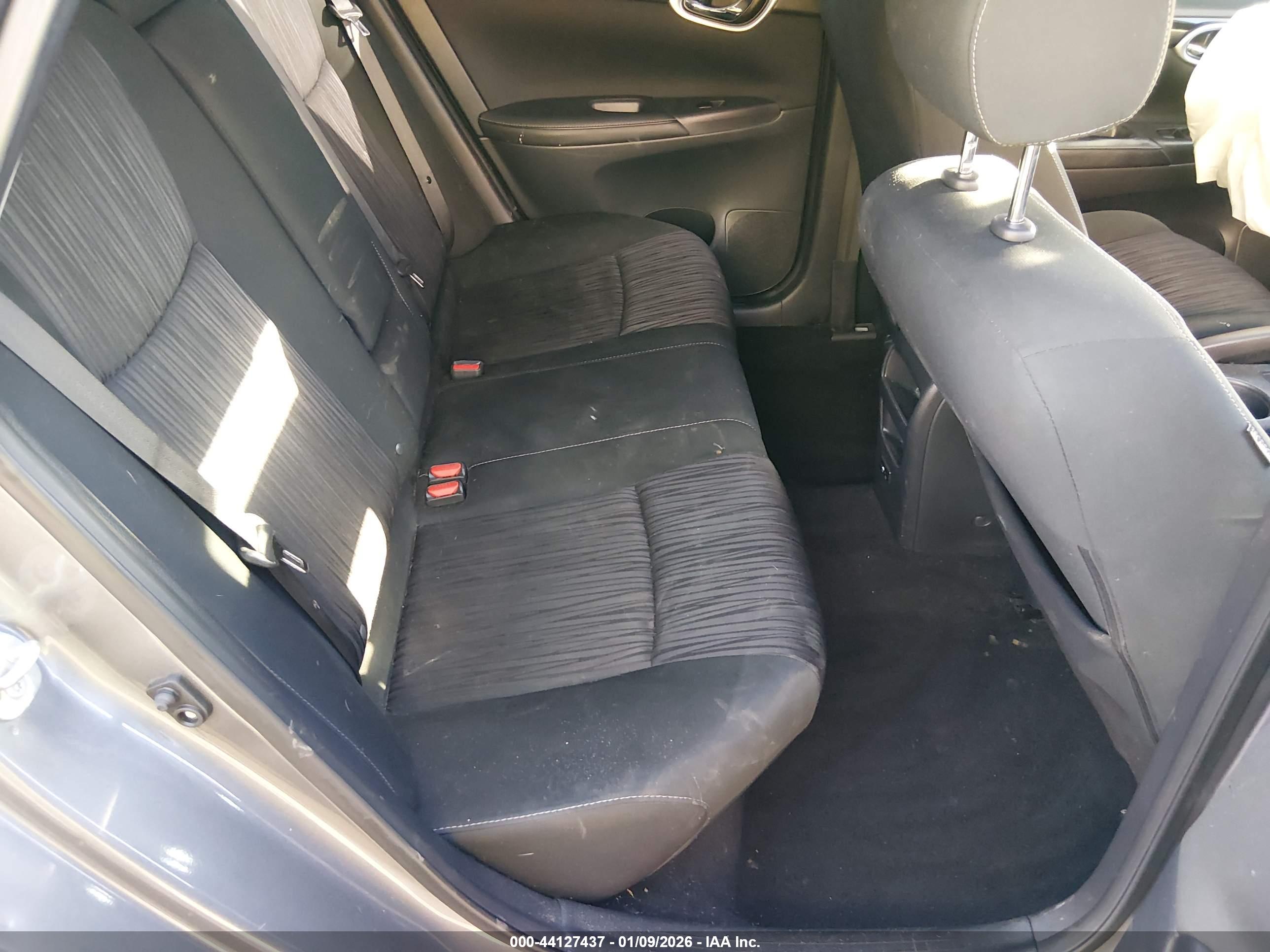 NISSAN SENTRA image 8