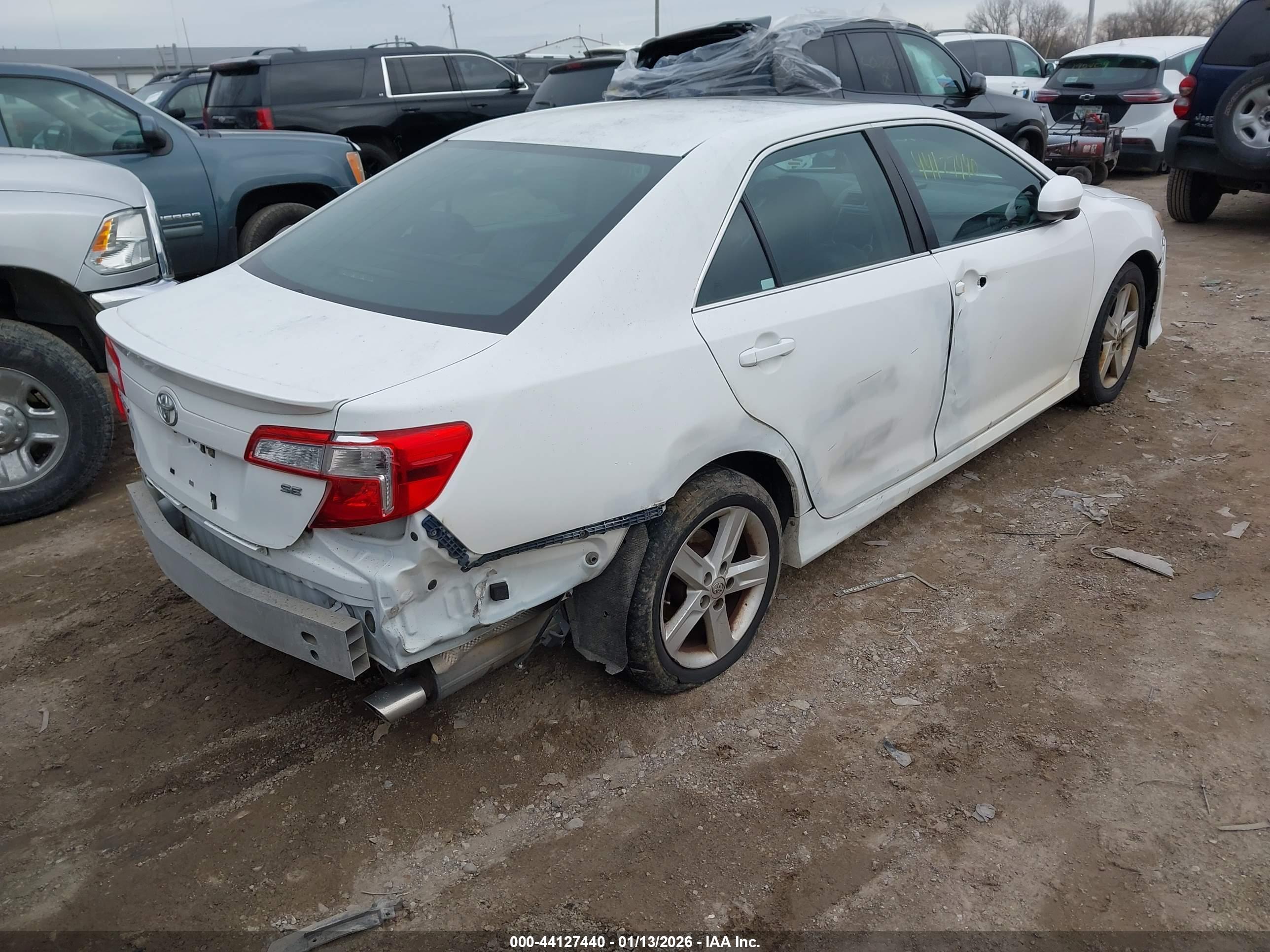 TOYOTA CAMRY image 4