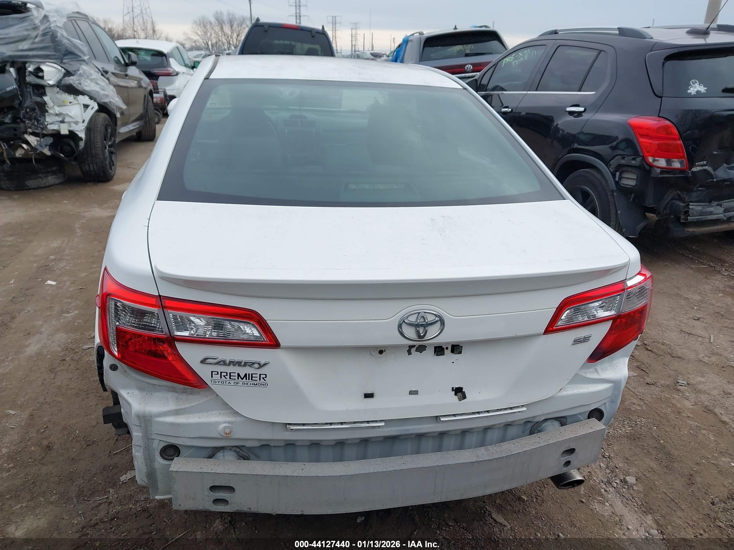 TOYOTA CAMRY image 6