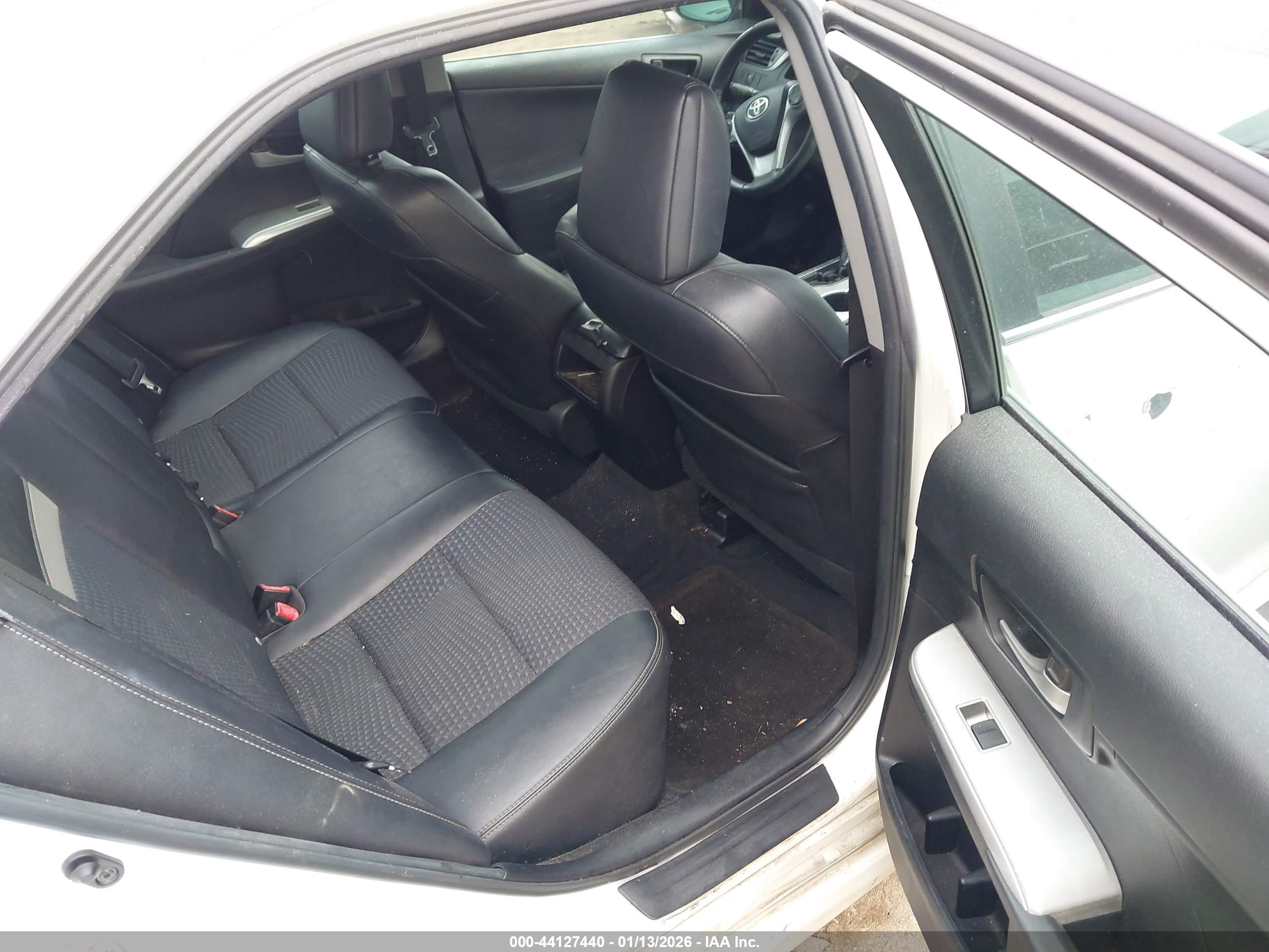 TOYOTA CAMRY image 8
