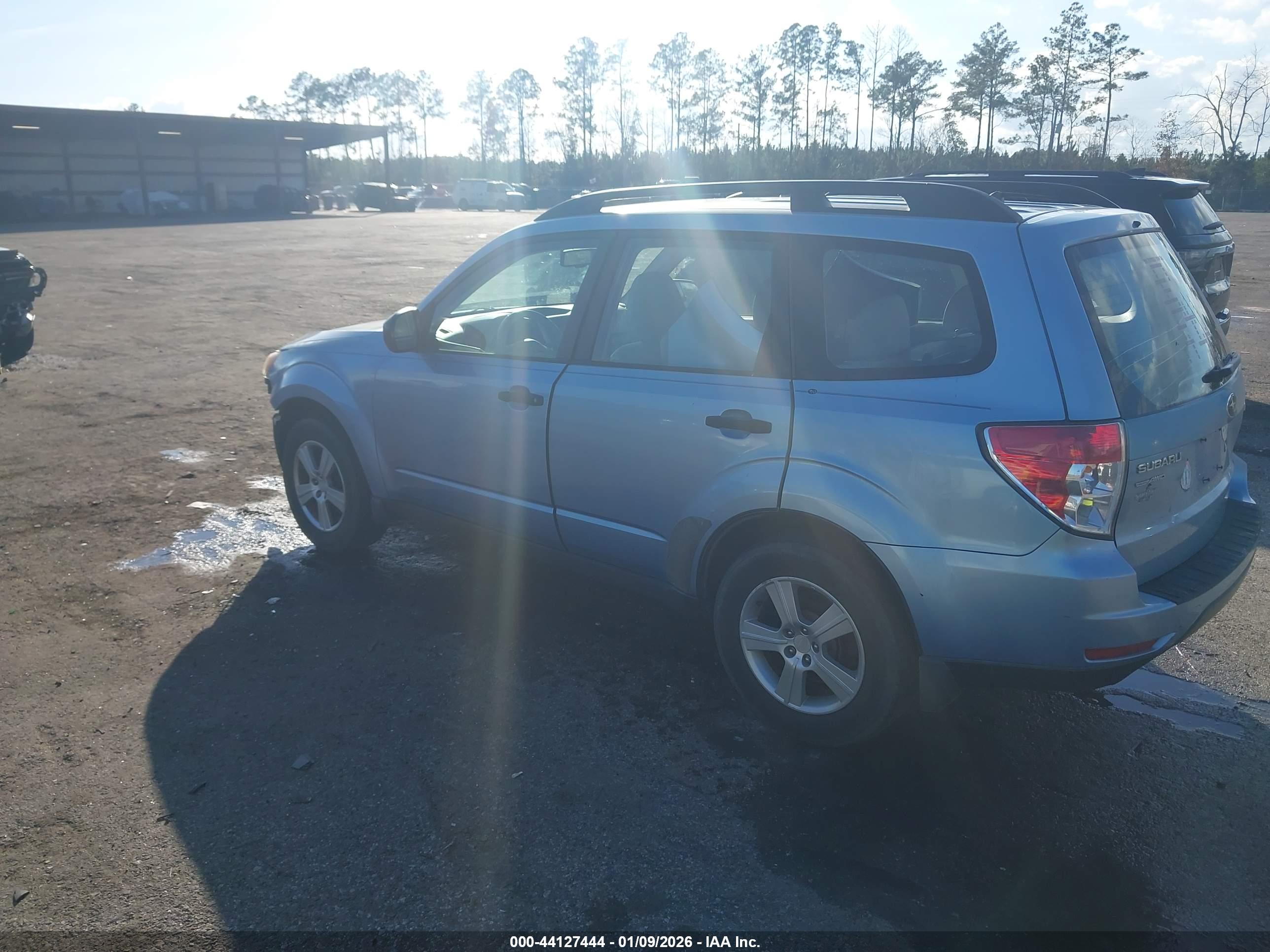 SUBARU FORESTER image 3