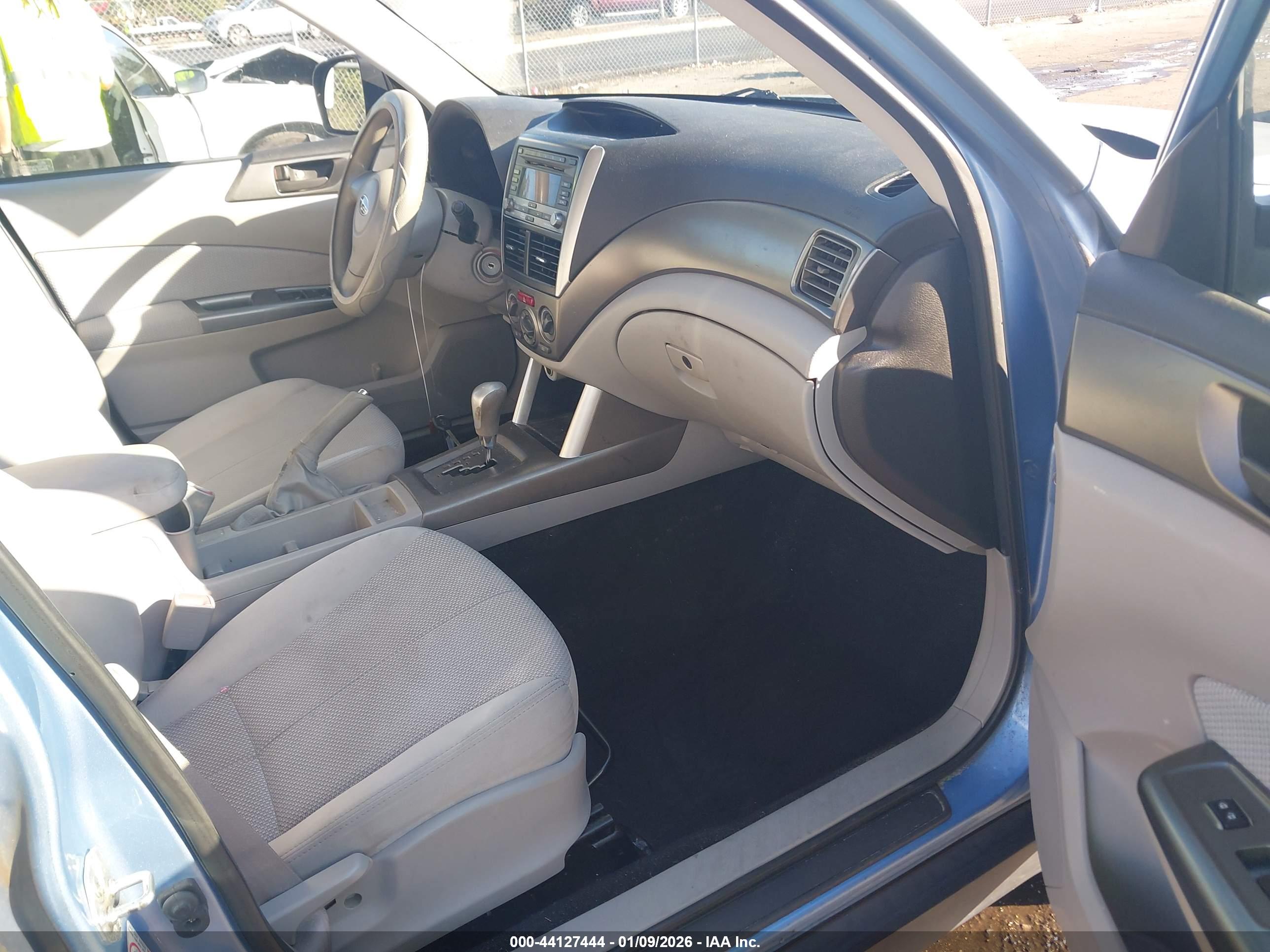 SUBARU FORESTER image 5