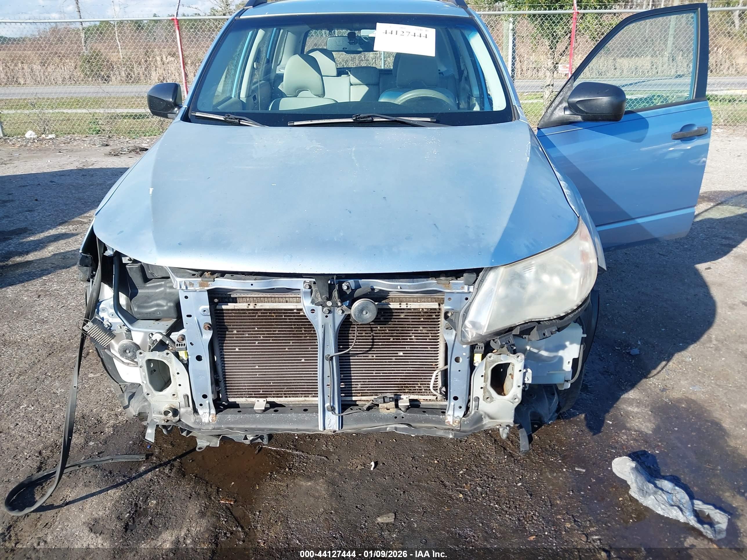 SUBARU FORESTER image 6