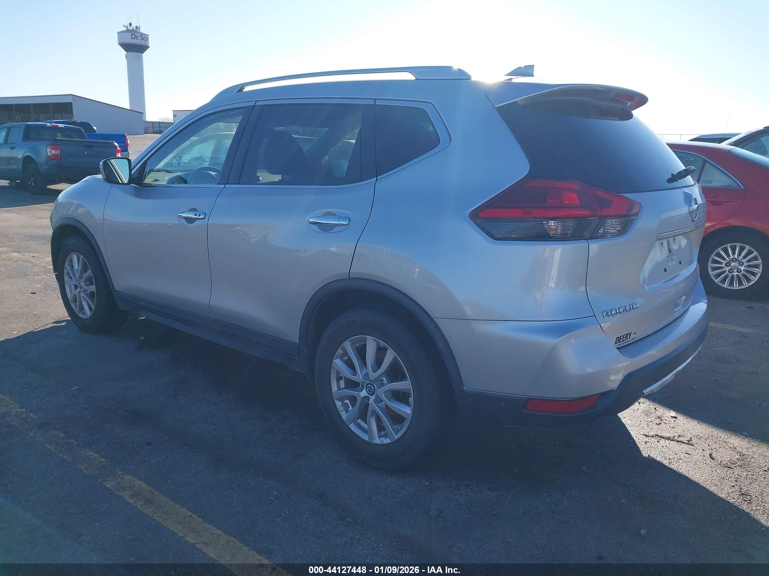 NISSAN ROGUE image 3