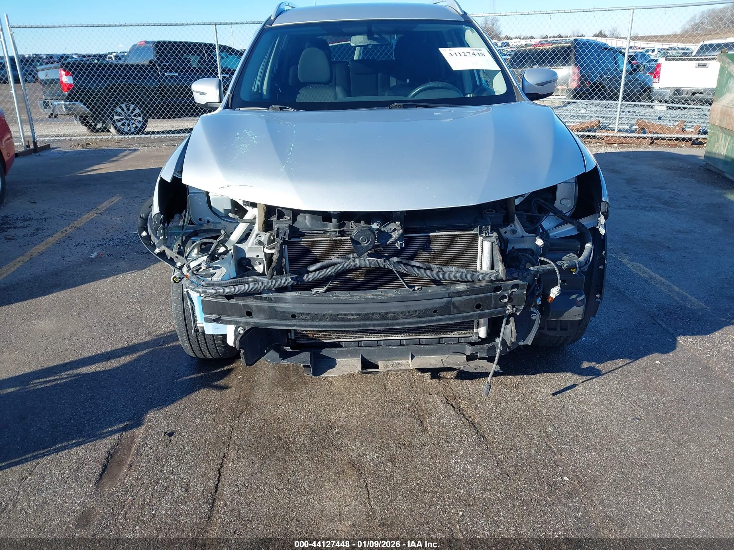 NISSAN ROGUE image 6