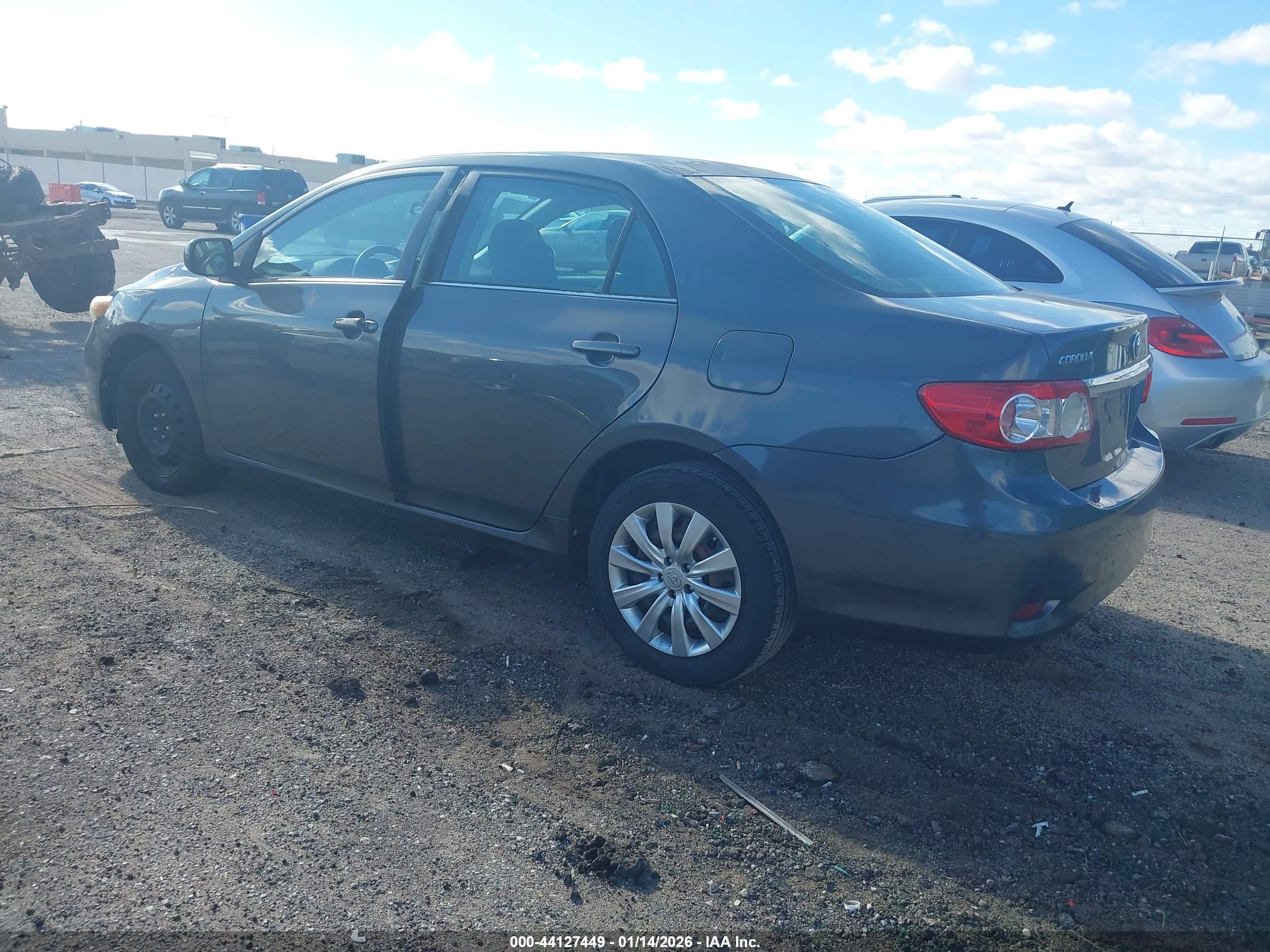 TOYOTA COROLLA image 3