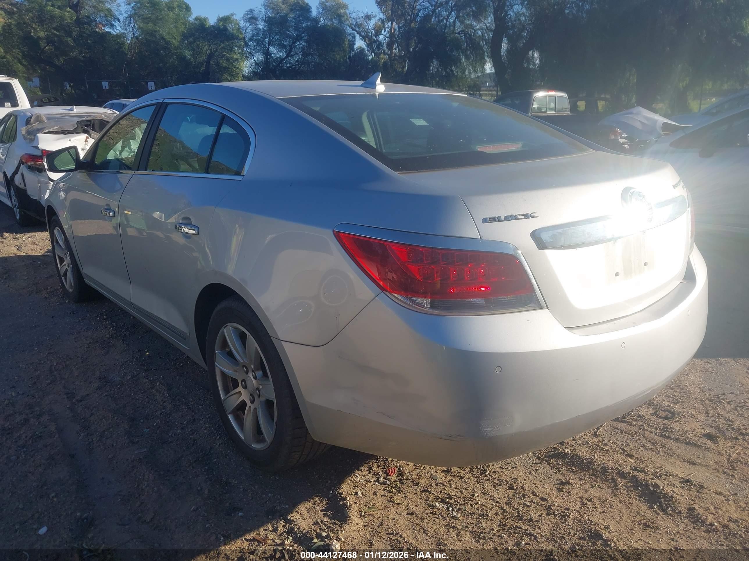 BUICK LACROSSE image 3