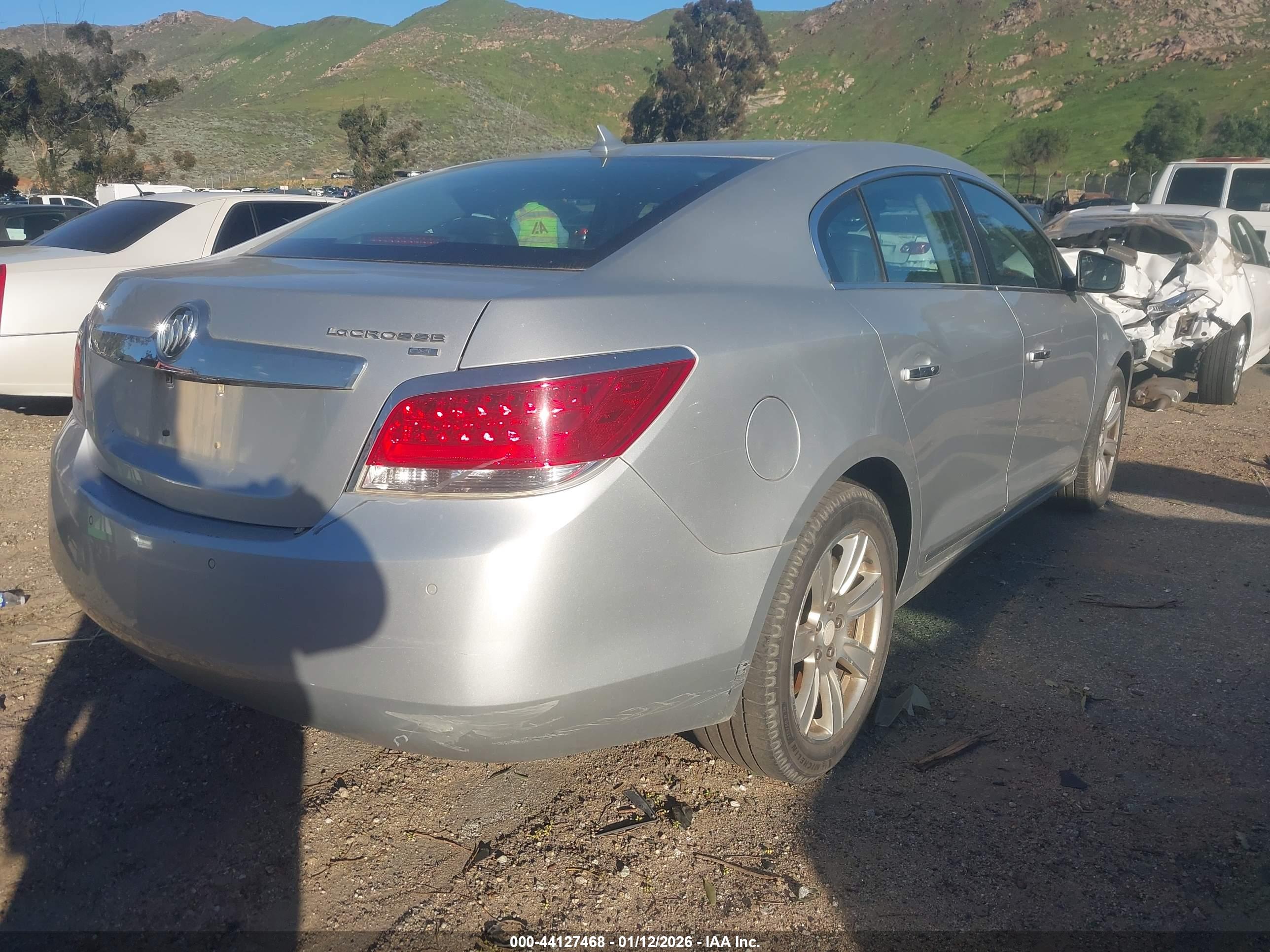 BUICK LACROSSE image 4