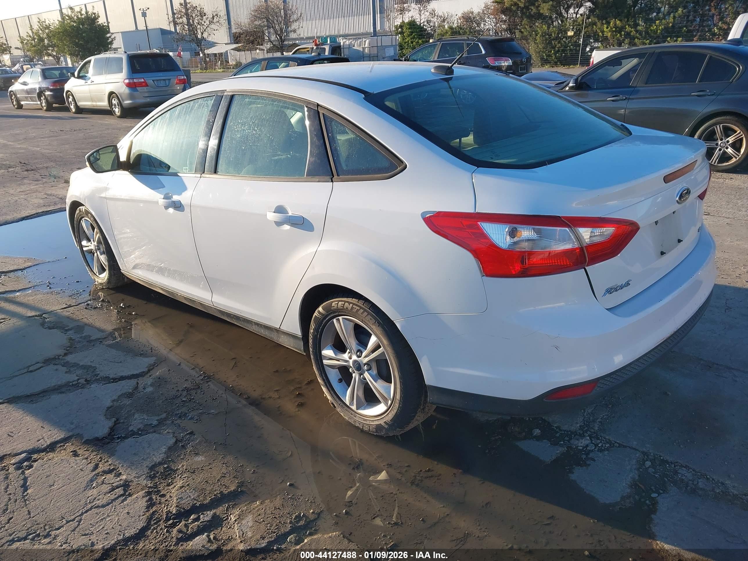 FORD FOCUS image 3