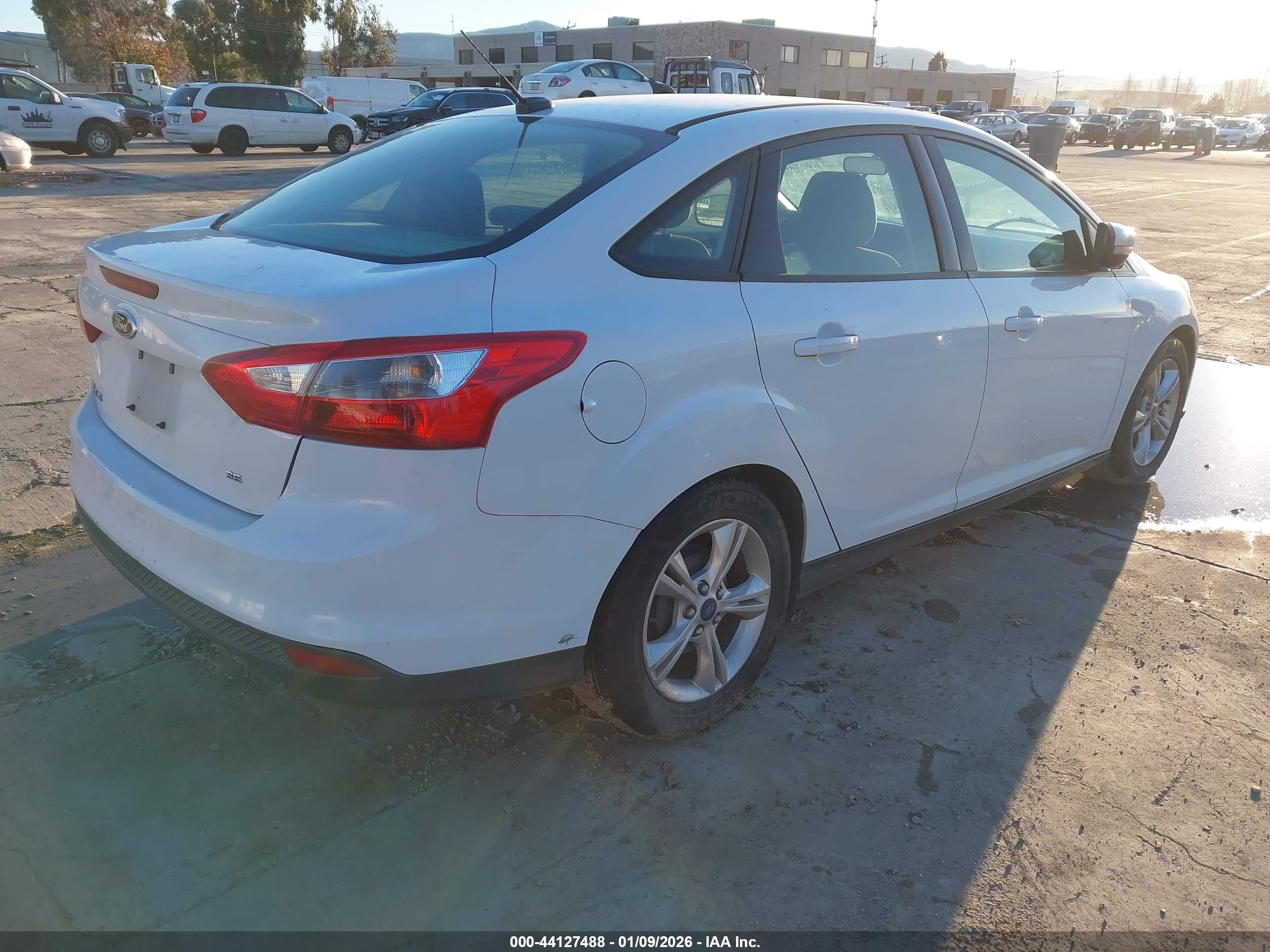 FORD FOCUS image 4