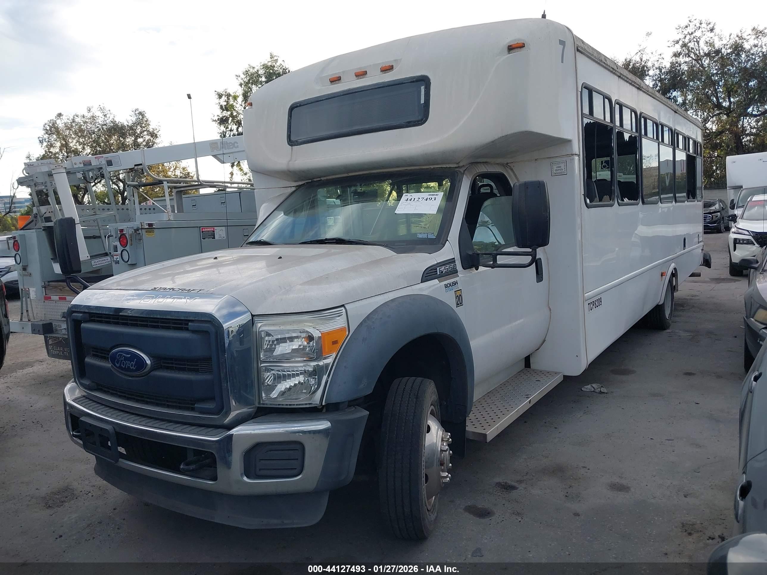 FORD F550 image 2