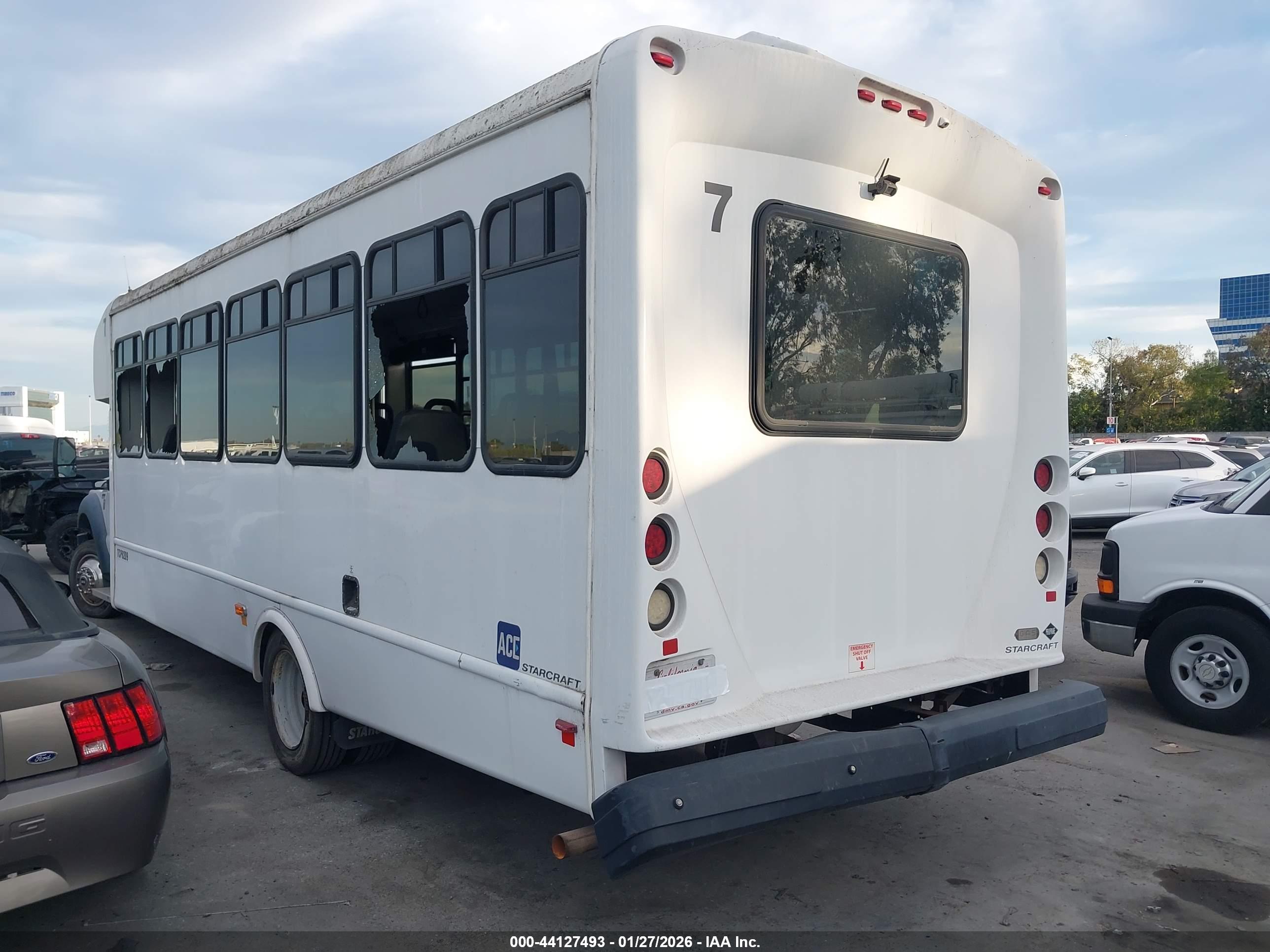 FORD F550 image 3