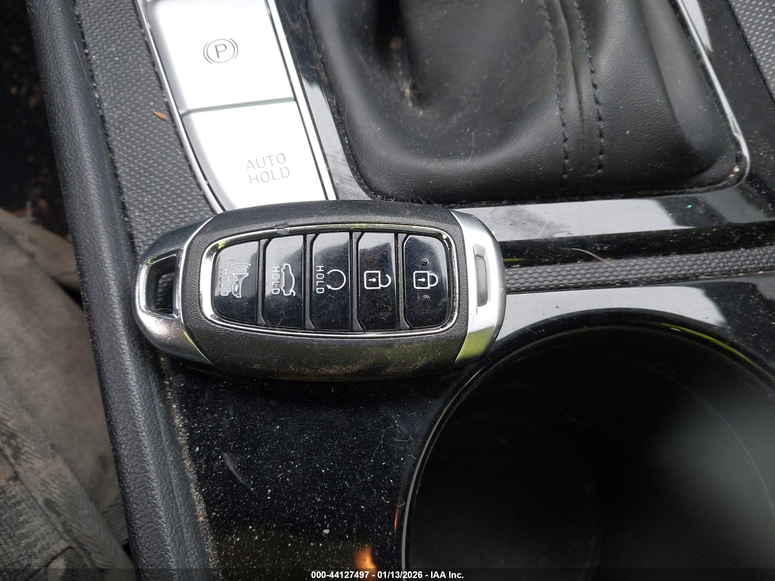 HYUNDAI ELANTRA image 11