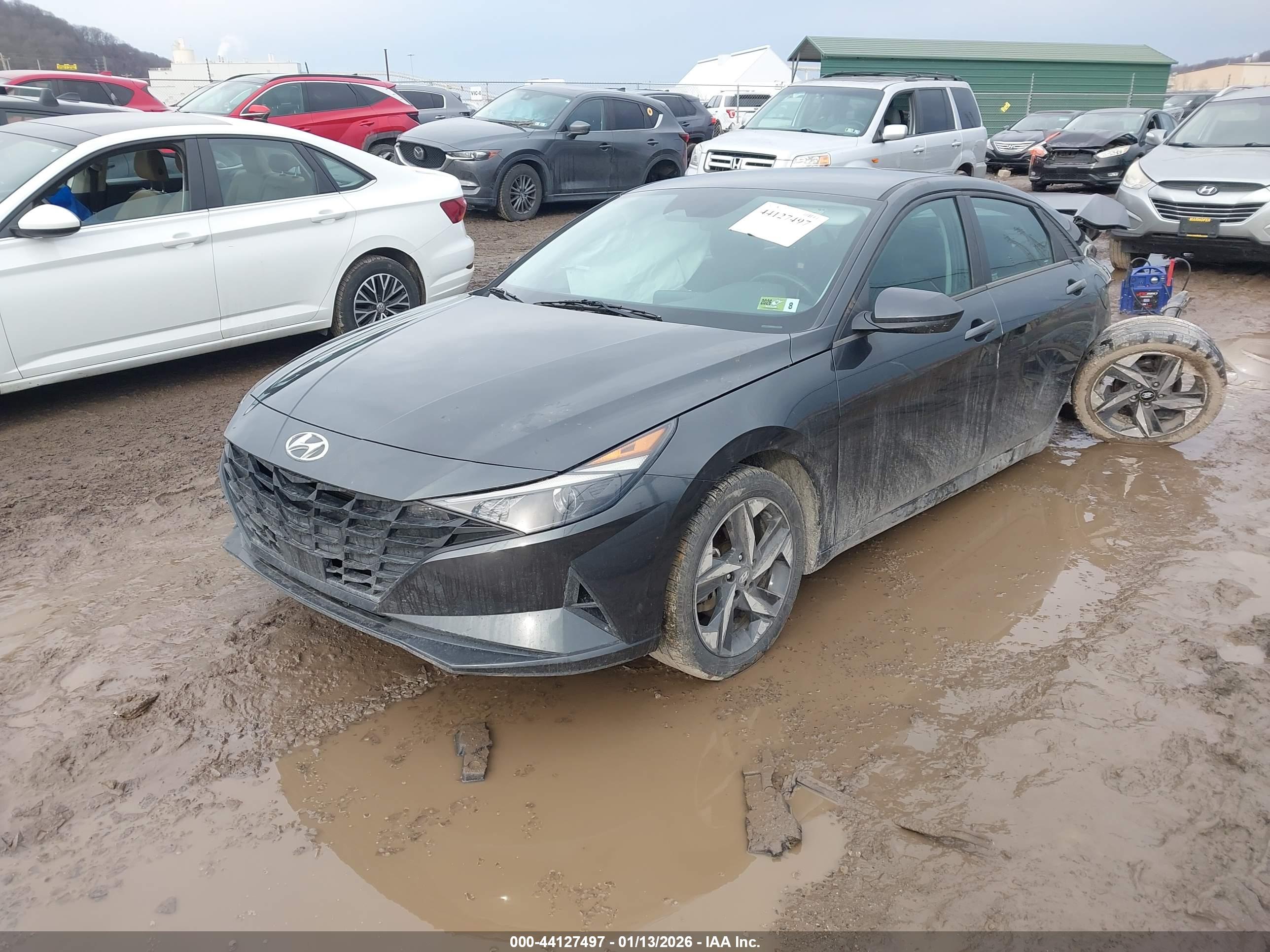 HYUNDAI ELANTRA image 2