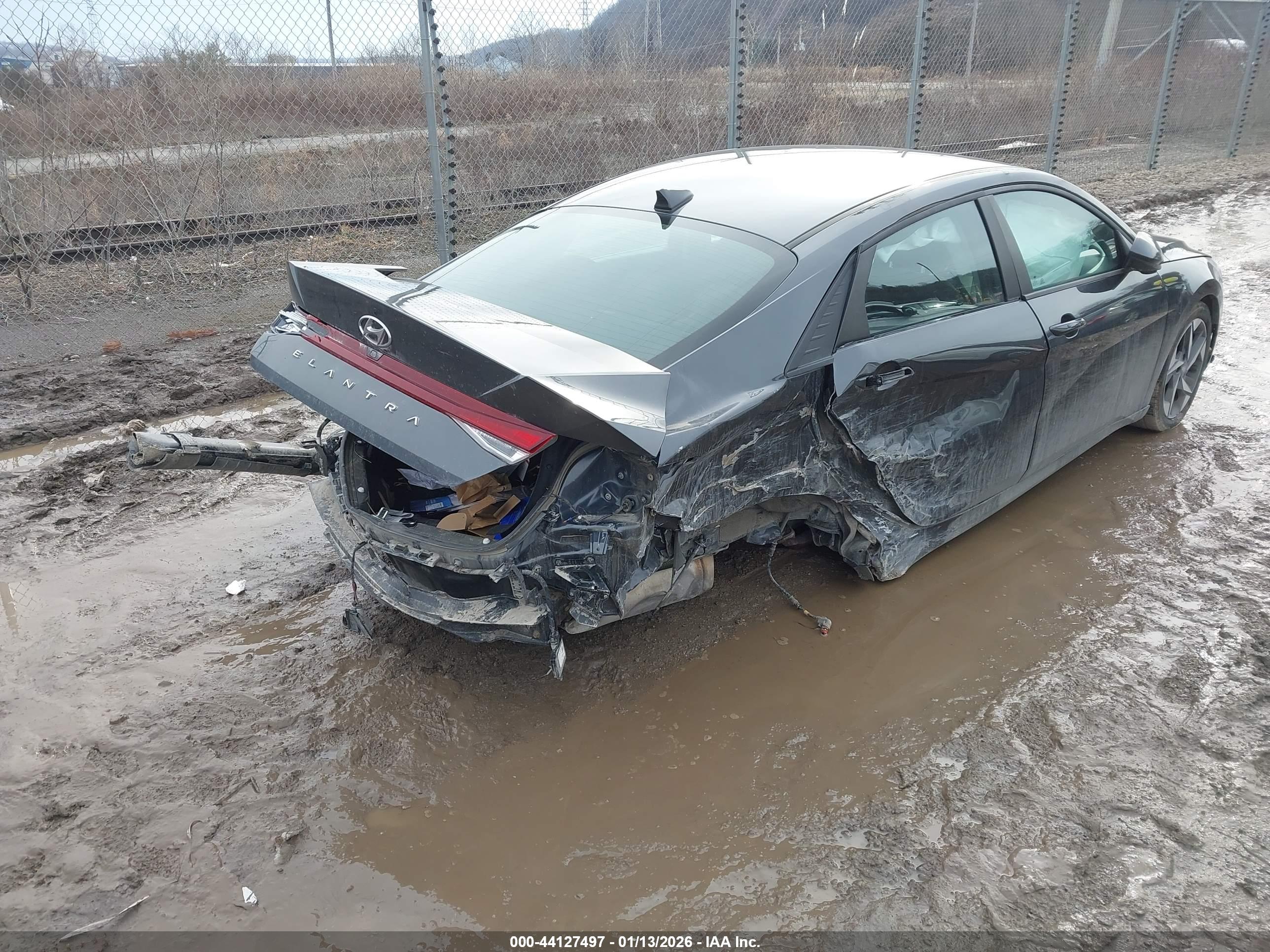HYUNDAI ELANTRA image 4