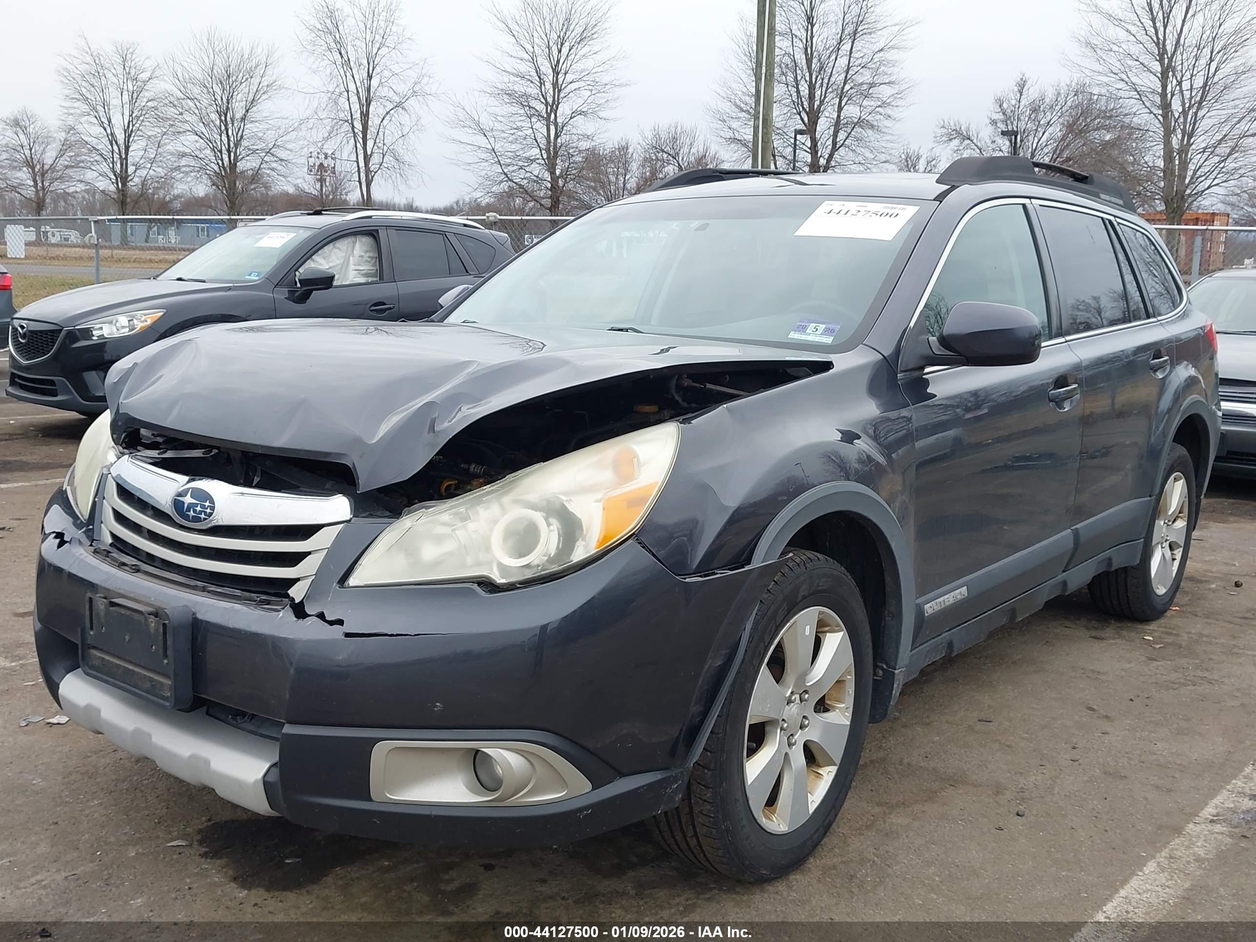 SUBARU OUTBACK image 2