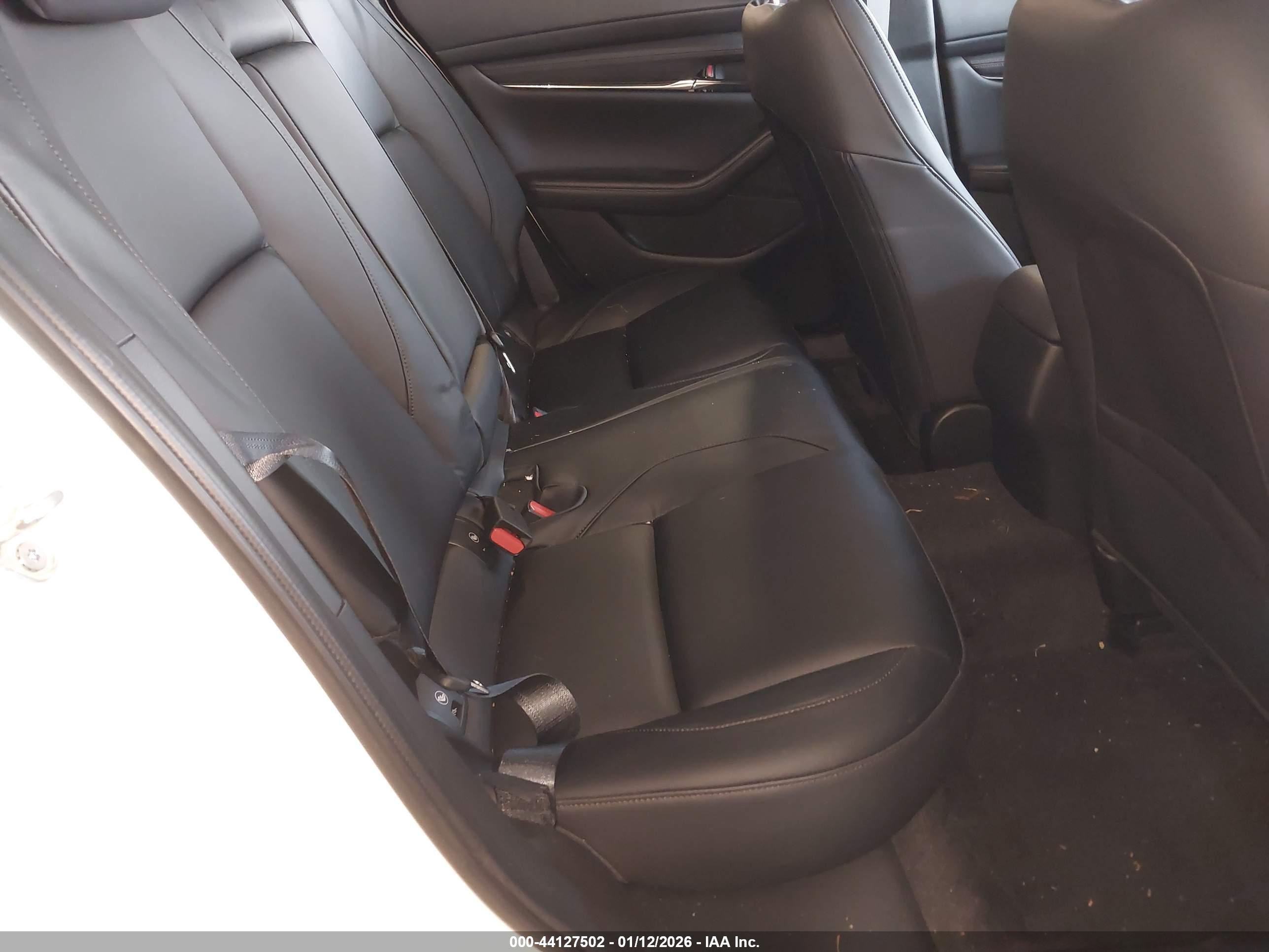 MAZDA MAZDA3 image 8