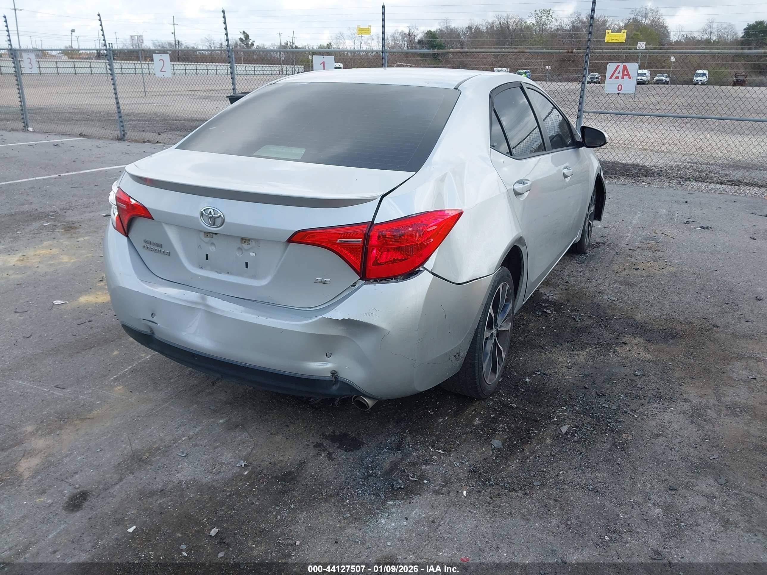 TOYOTA COROLLA image 4