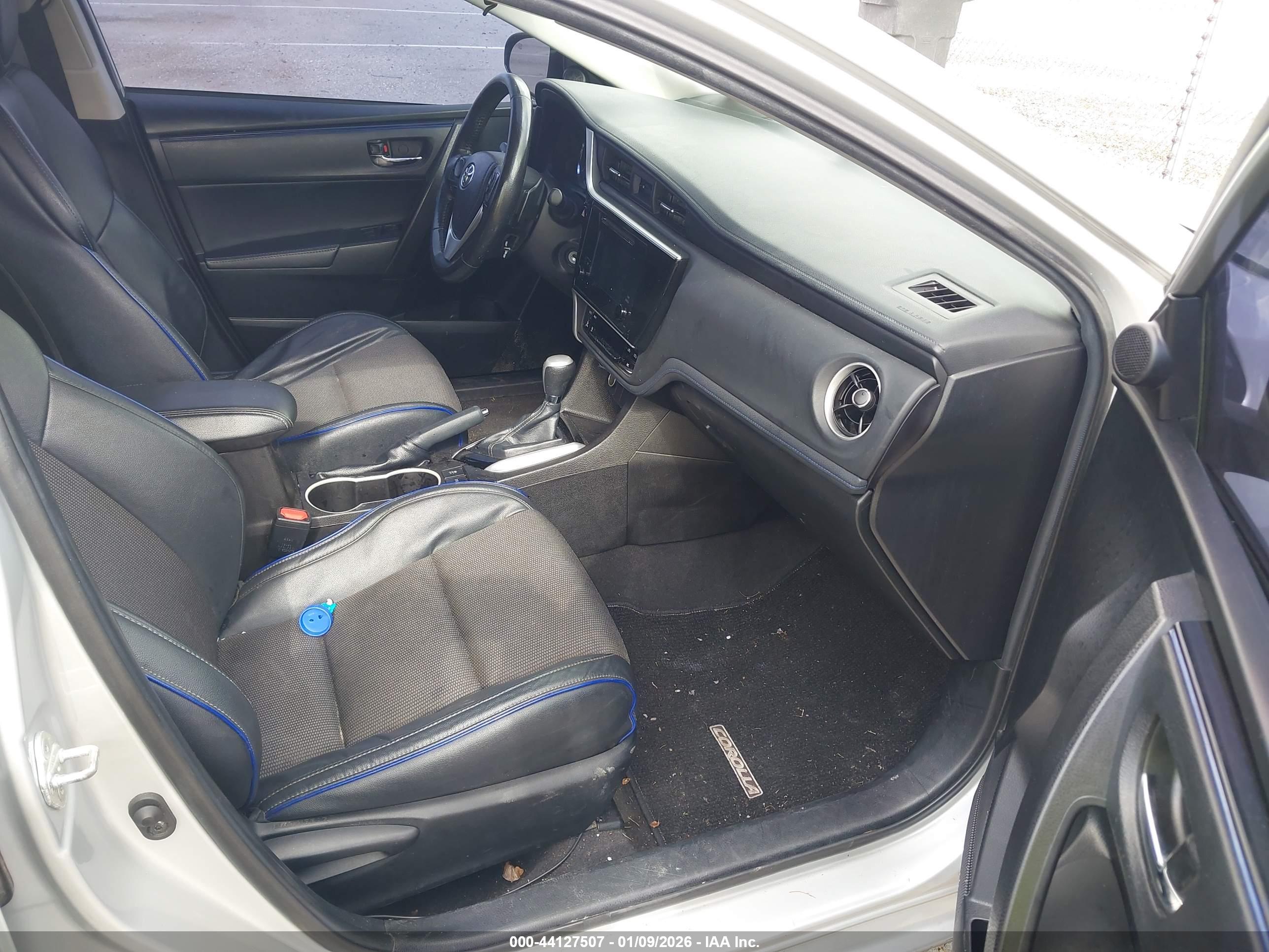 TOYOTA COROLLA image 5