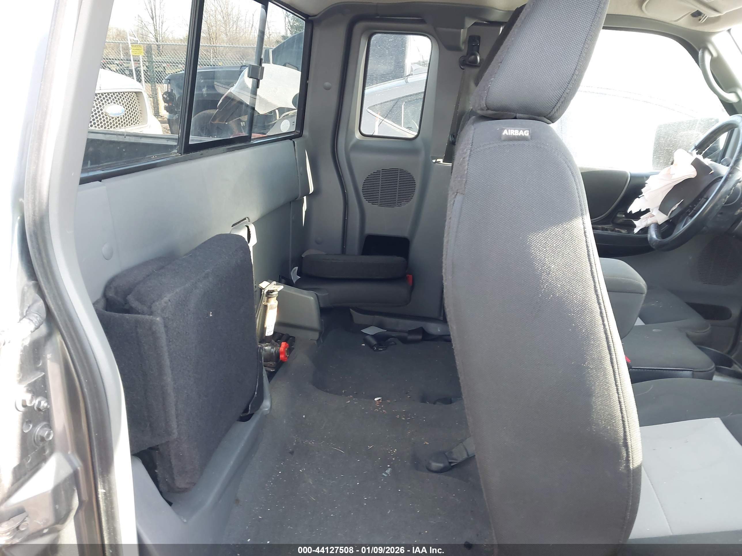 FORD RANGER image 8