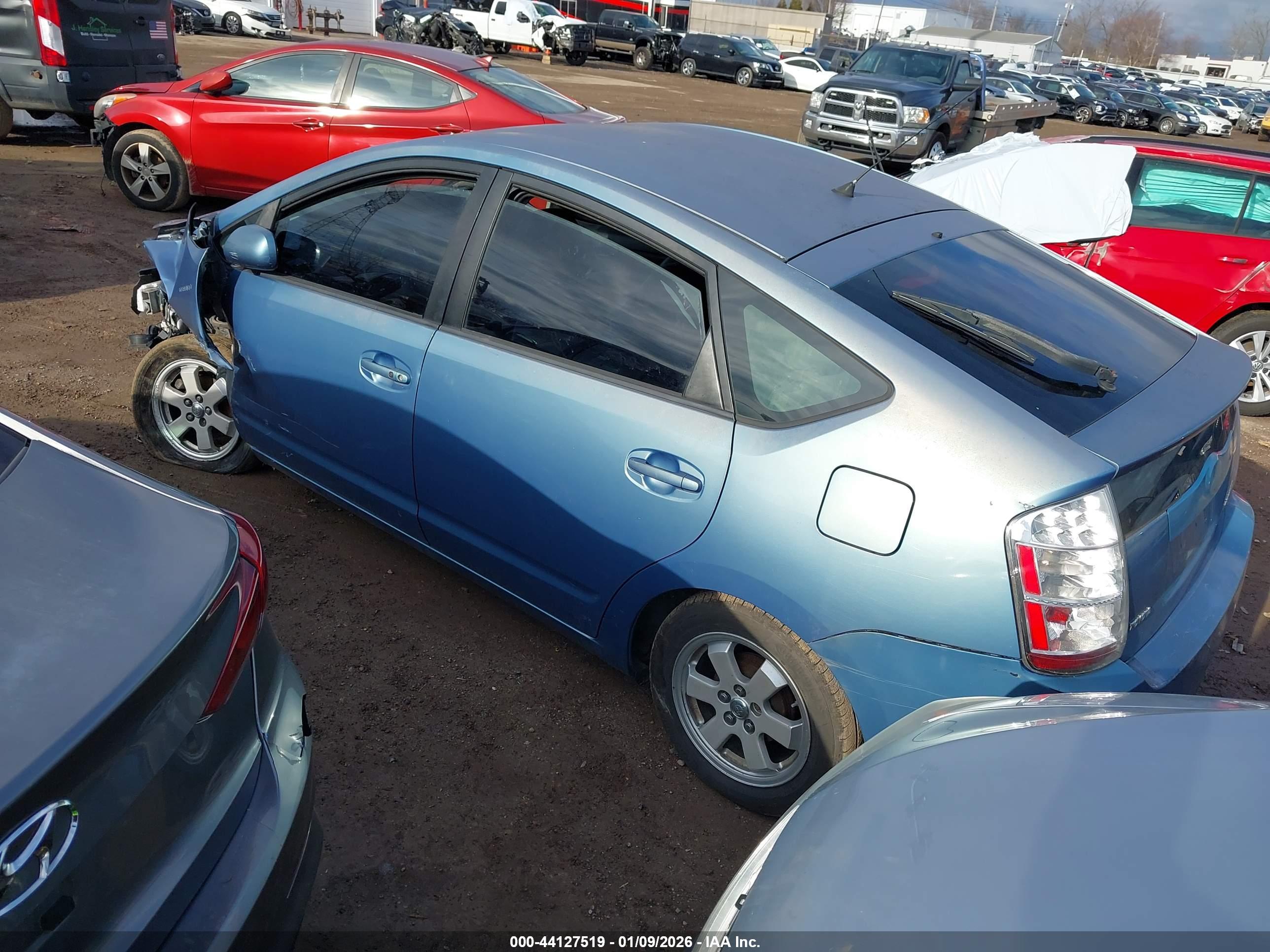 TOYOTA PRIUS image 3