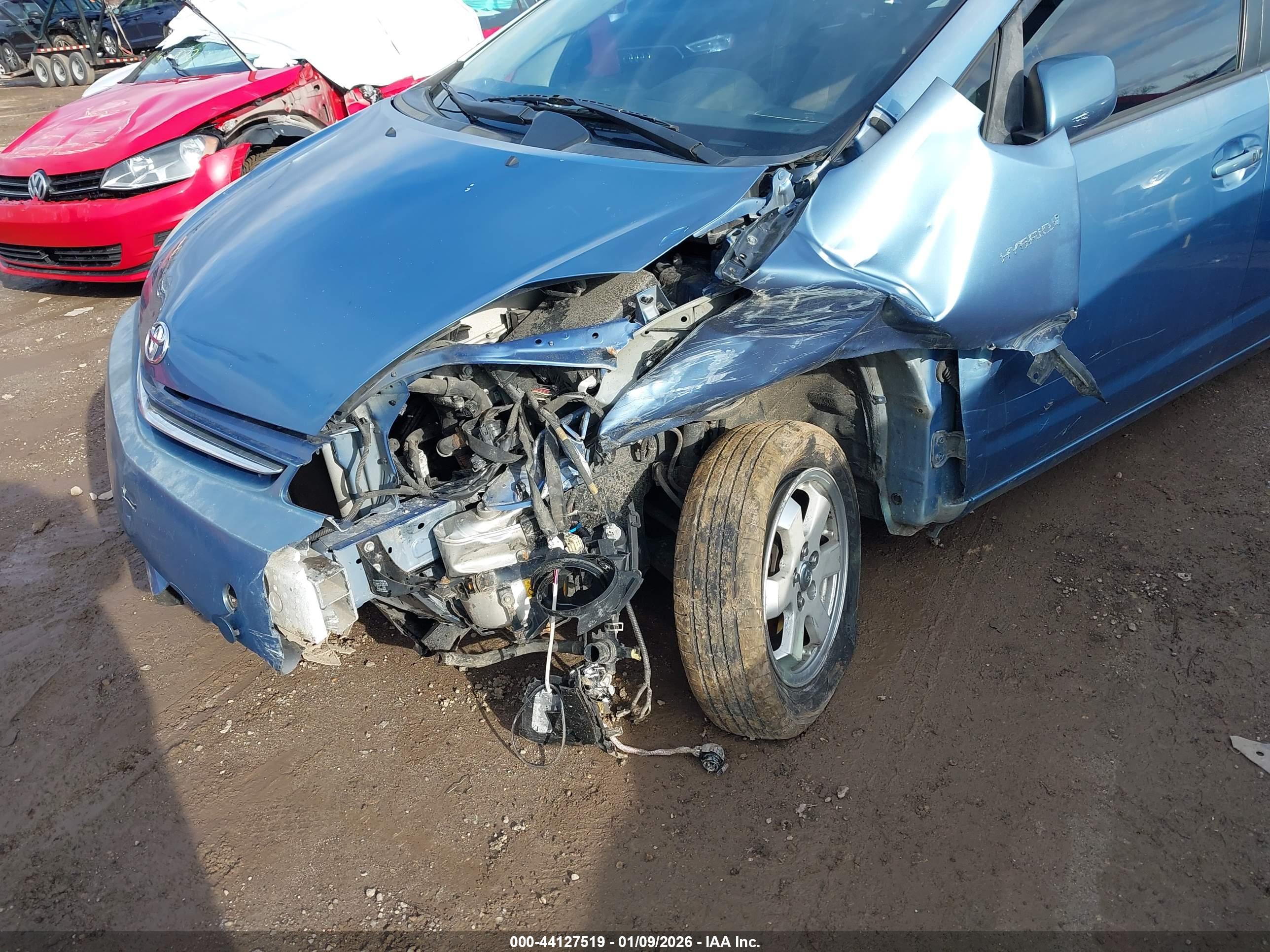 TOYOTA PRIUS image 6