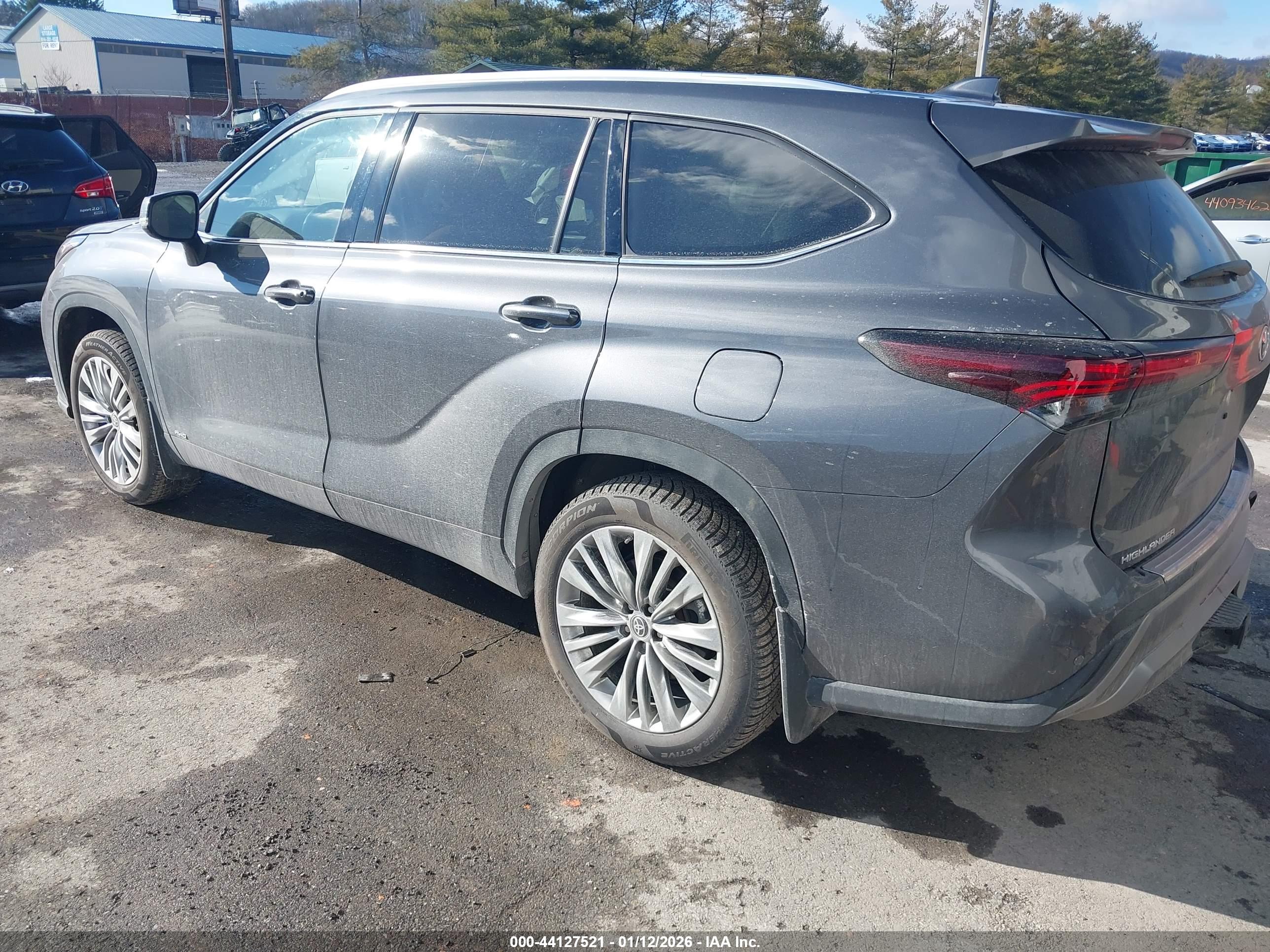 TOYOTA HIGHLANDER image 3