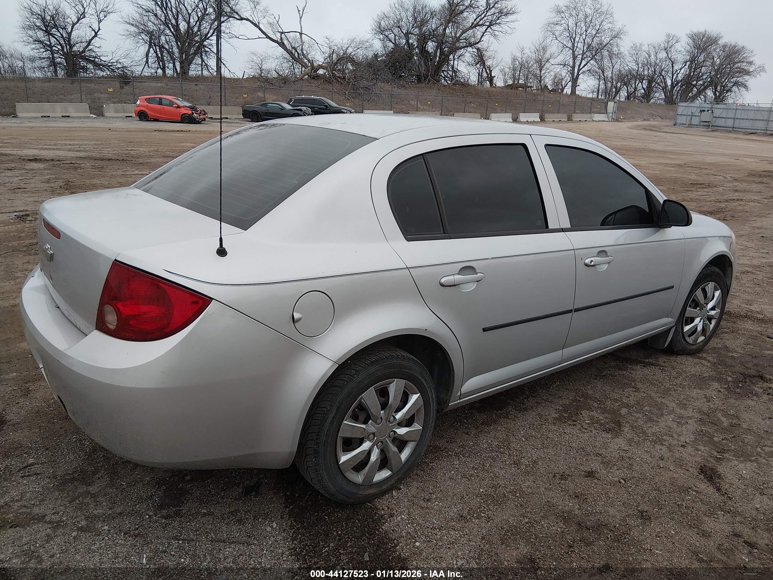 CHEVROLET COBALT image 4