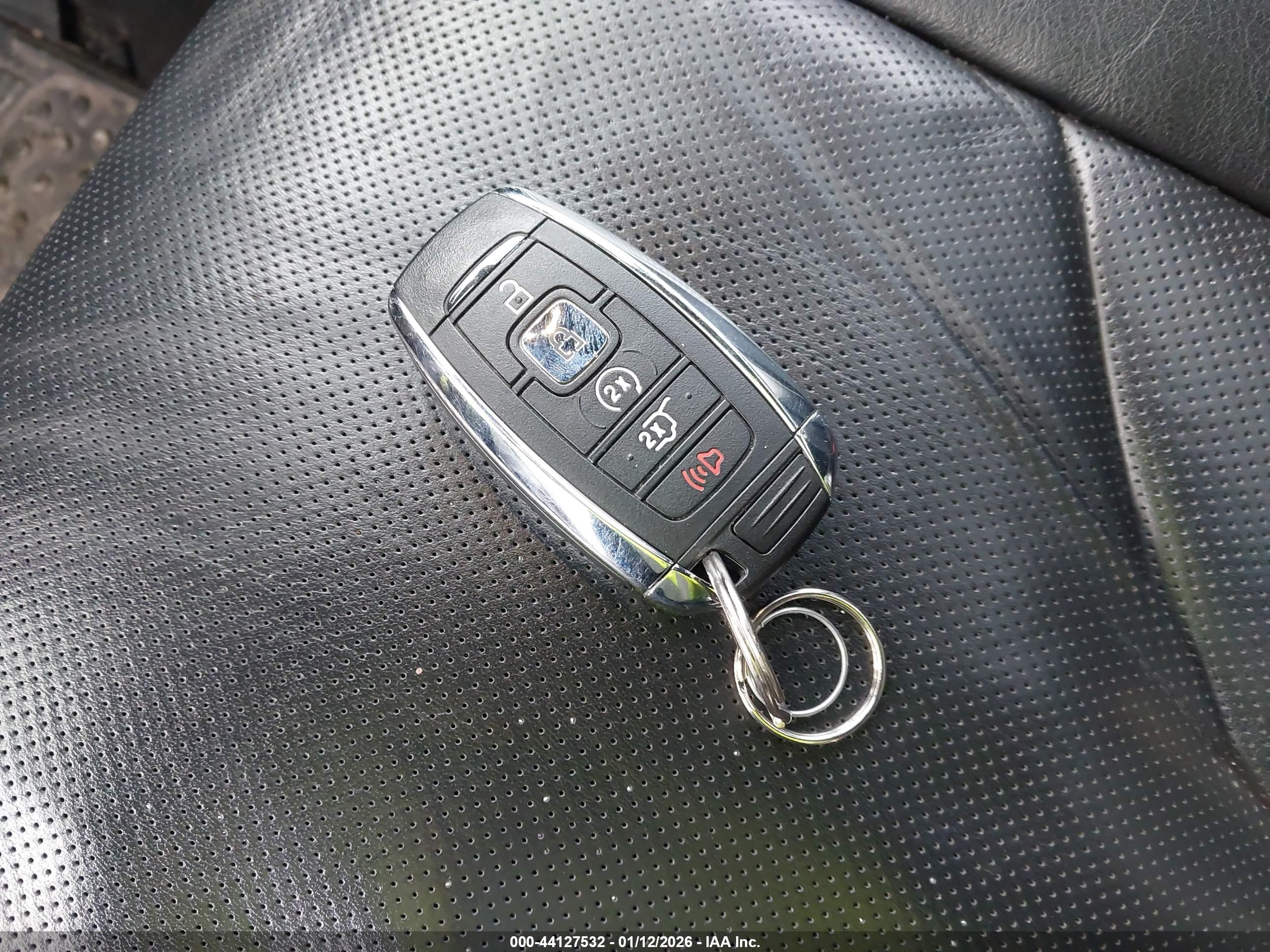 LINCOLN MKC image 11