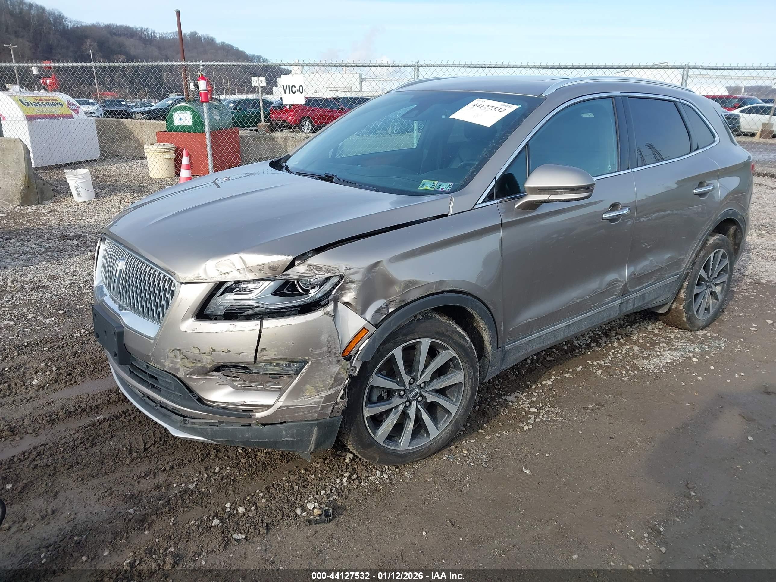 LINCOLN MKC image 2