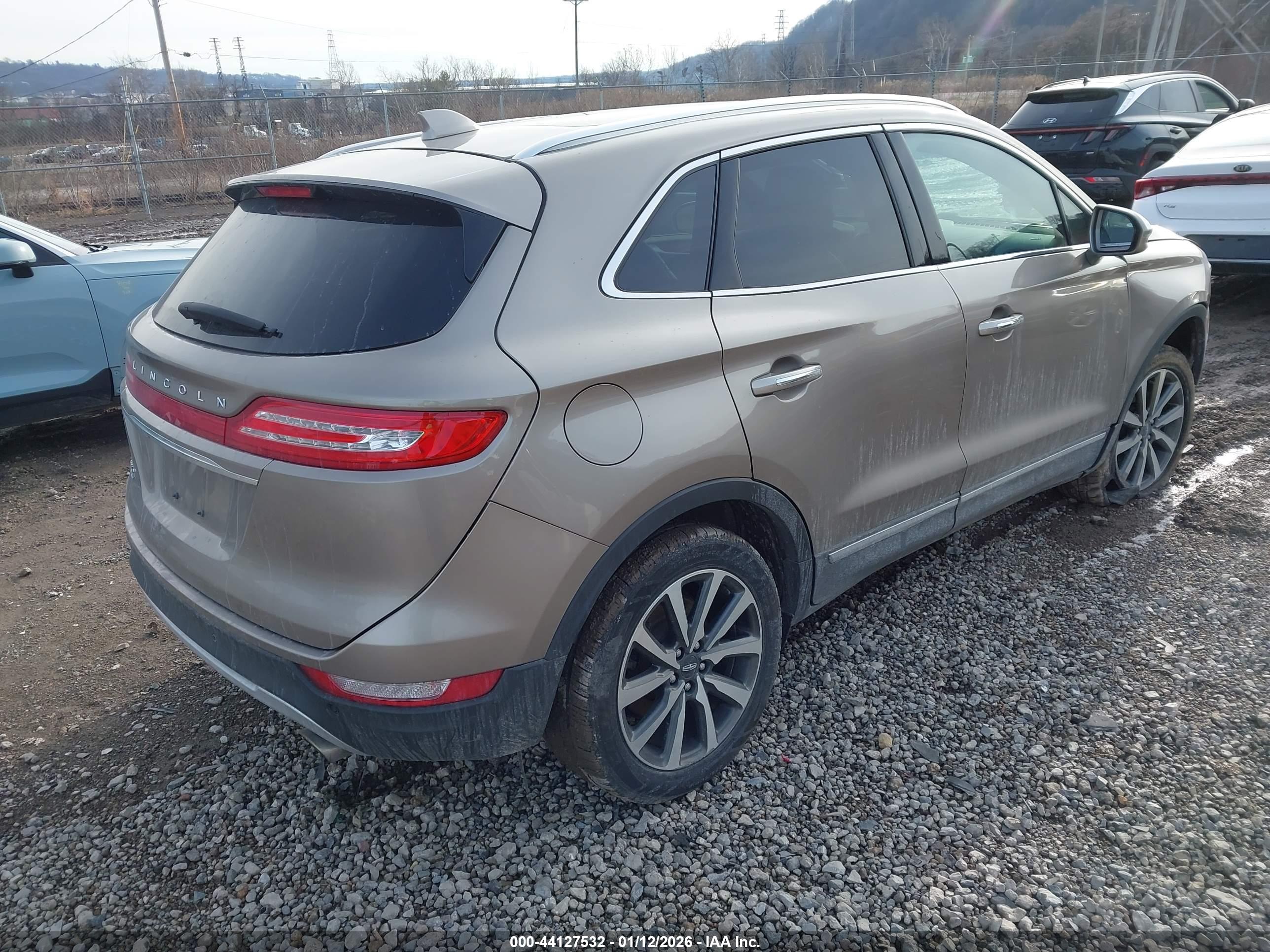LINCOLN MKC image 4