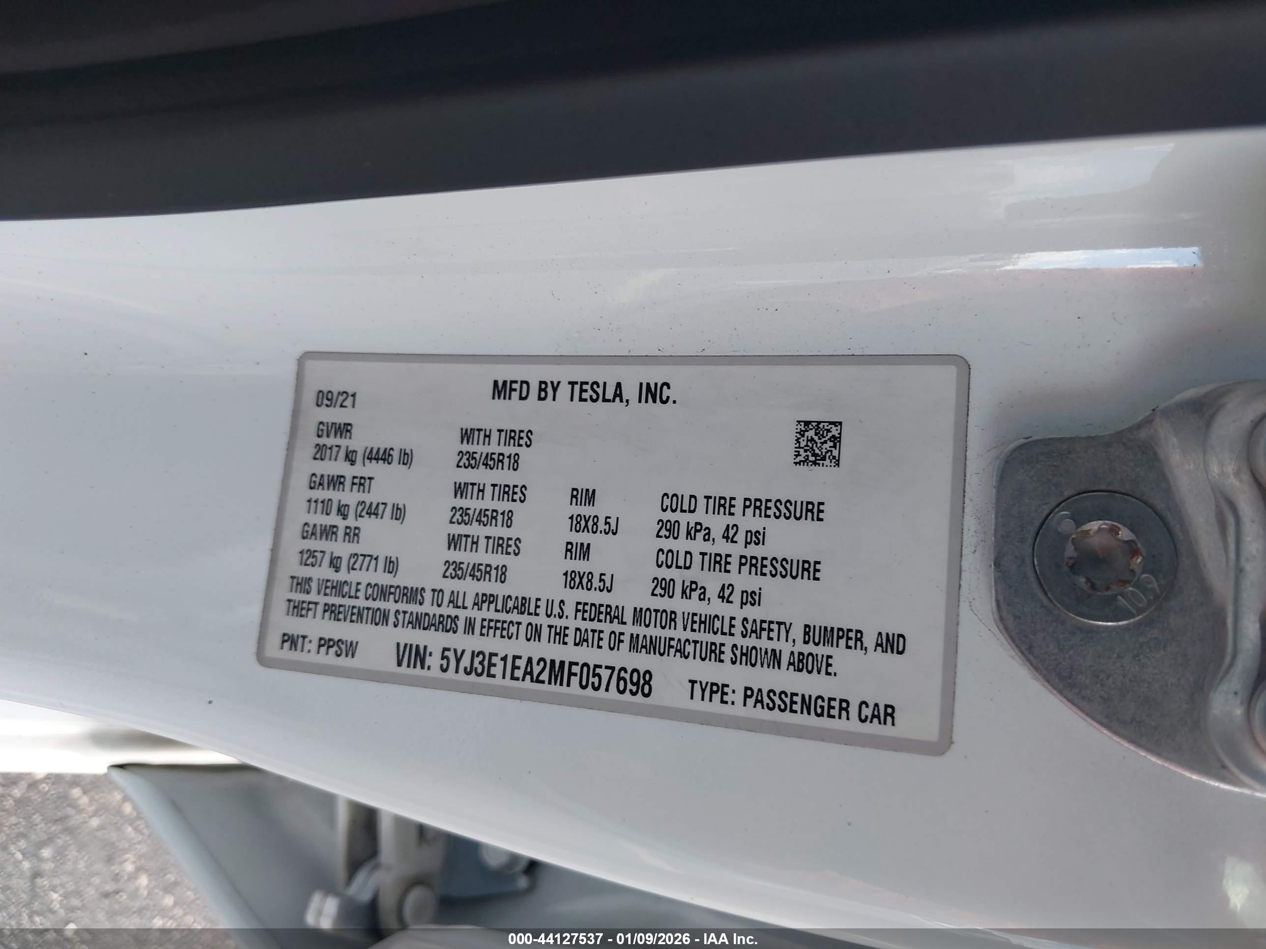 TESLA MODEL image 9