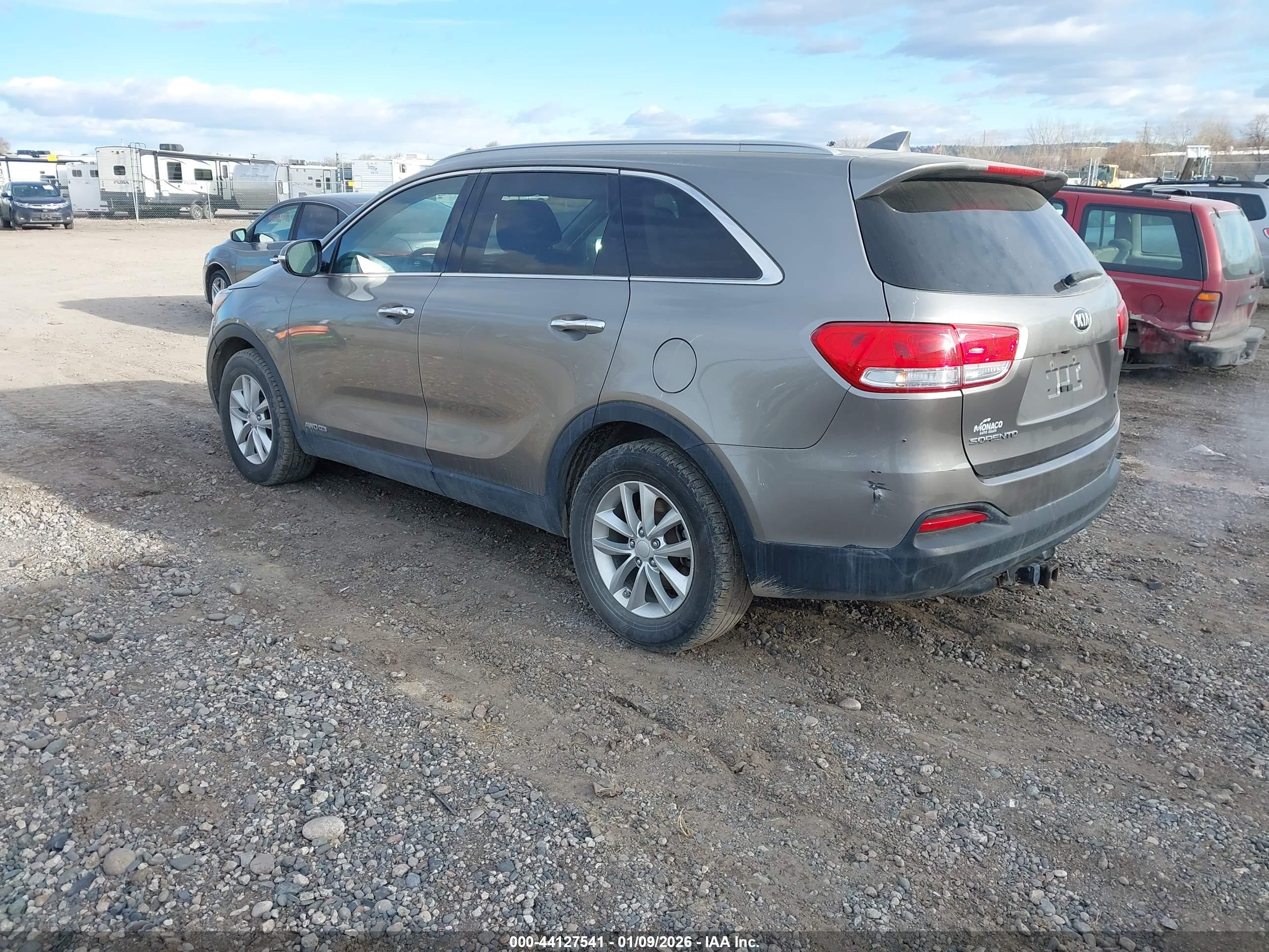 KIA SORENTO image 3