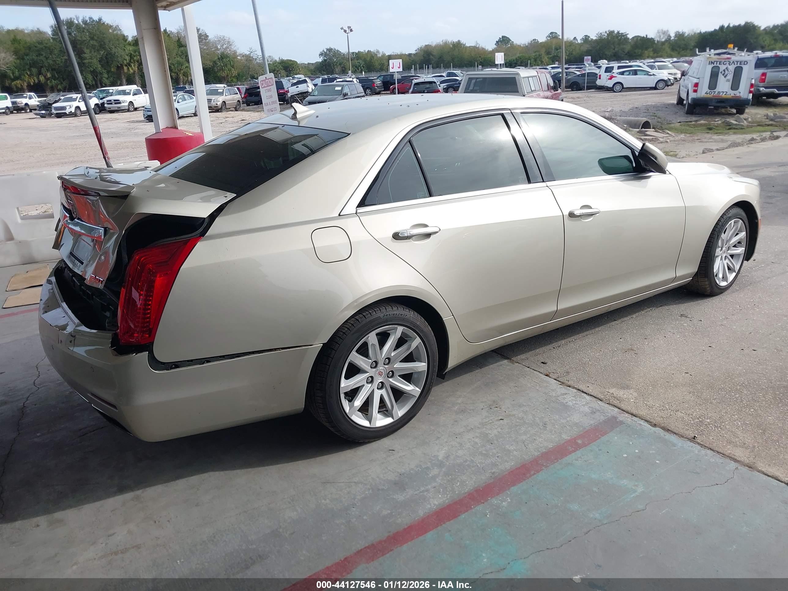 CADILLAC CTS image 4