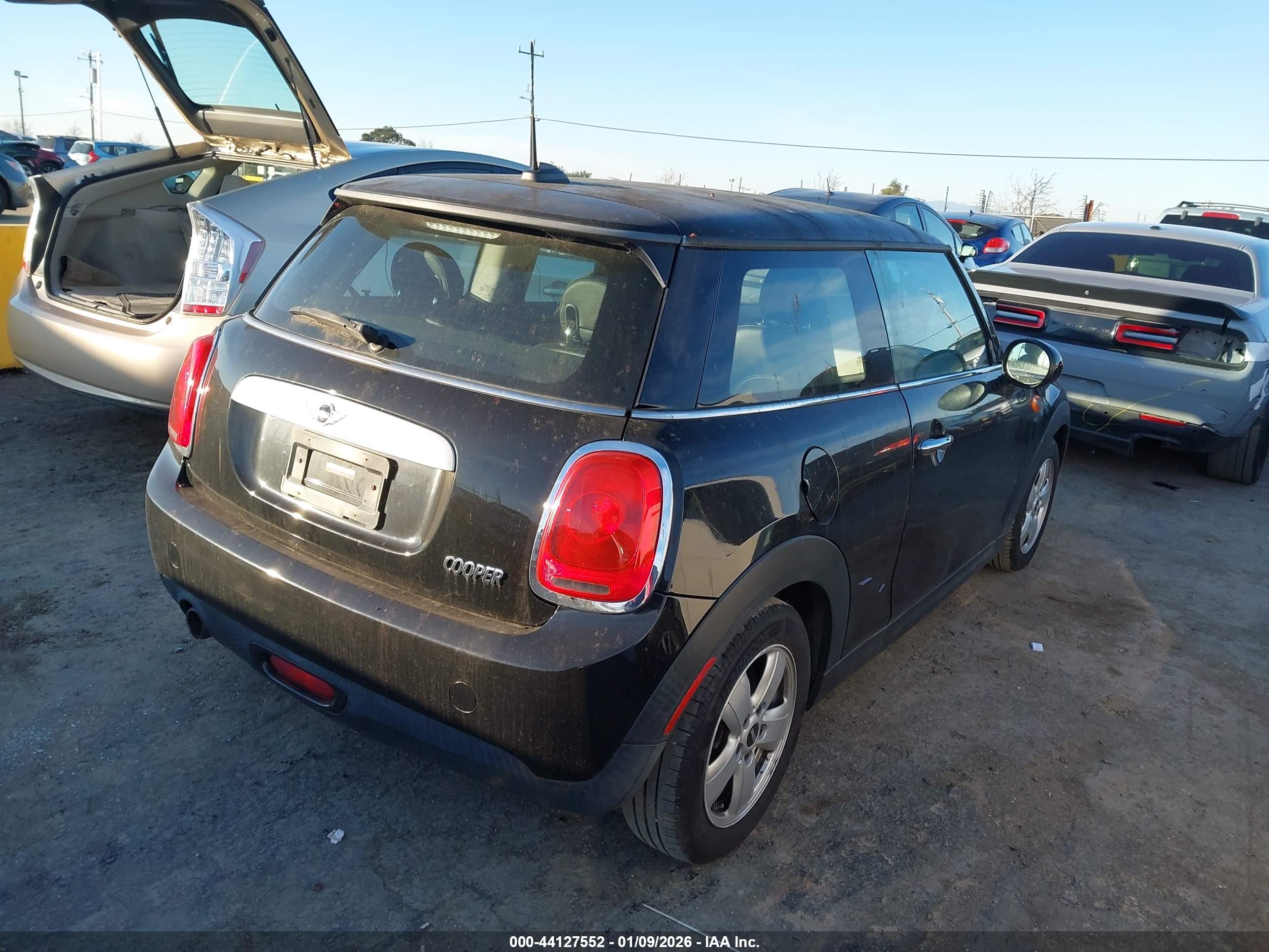 MINI COOPER image 4