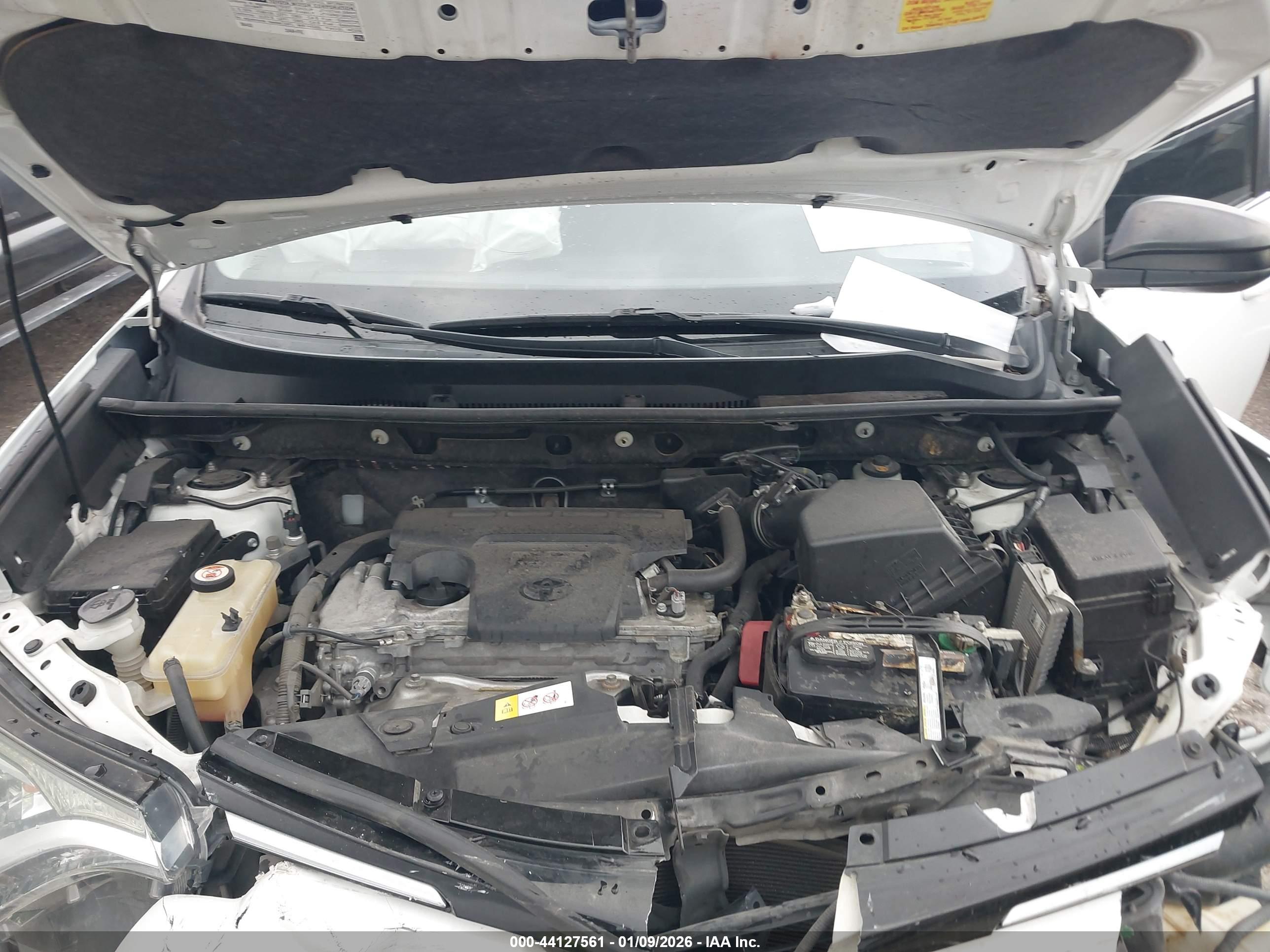 TOYOTA RAV4 image 10