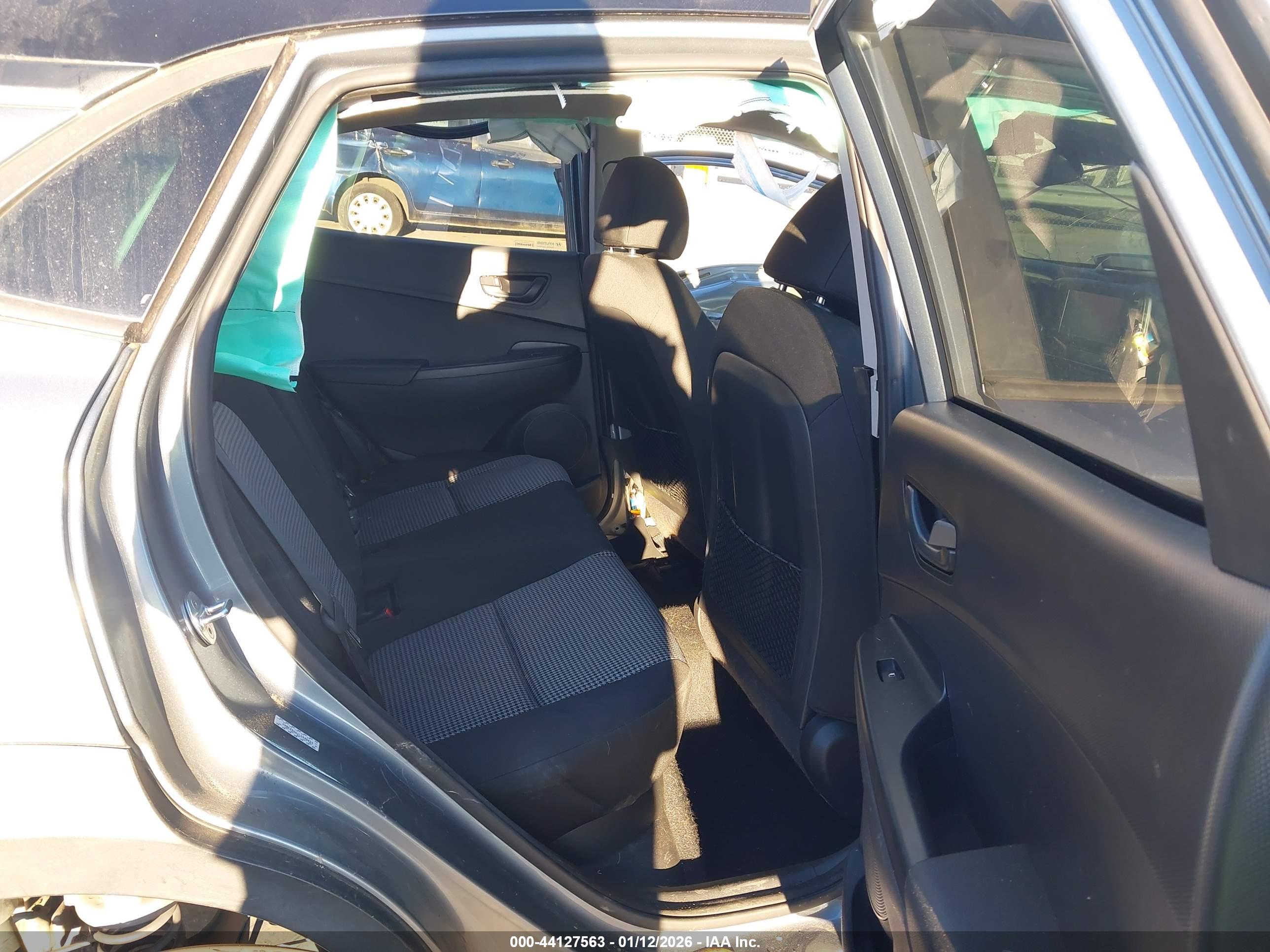 HYUNDAI KONA image 8