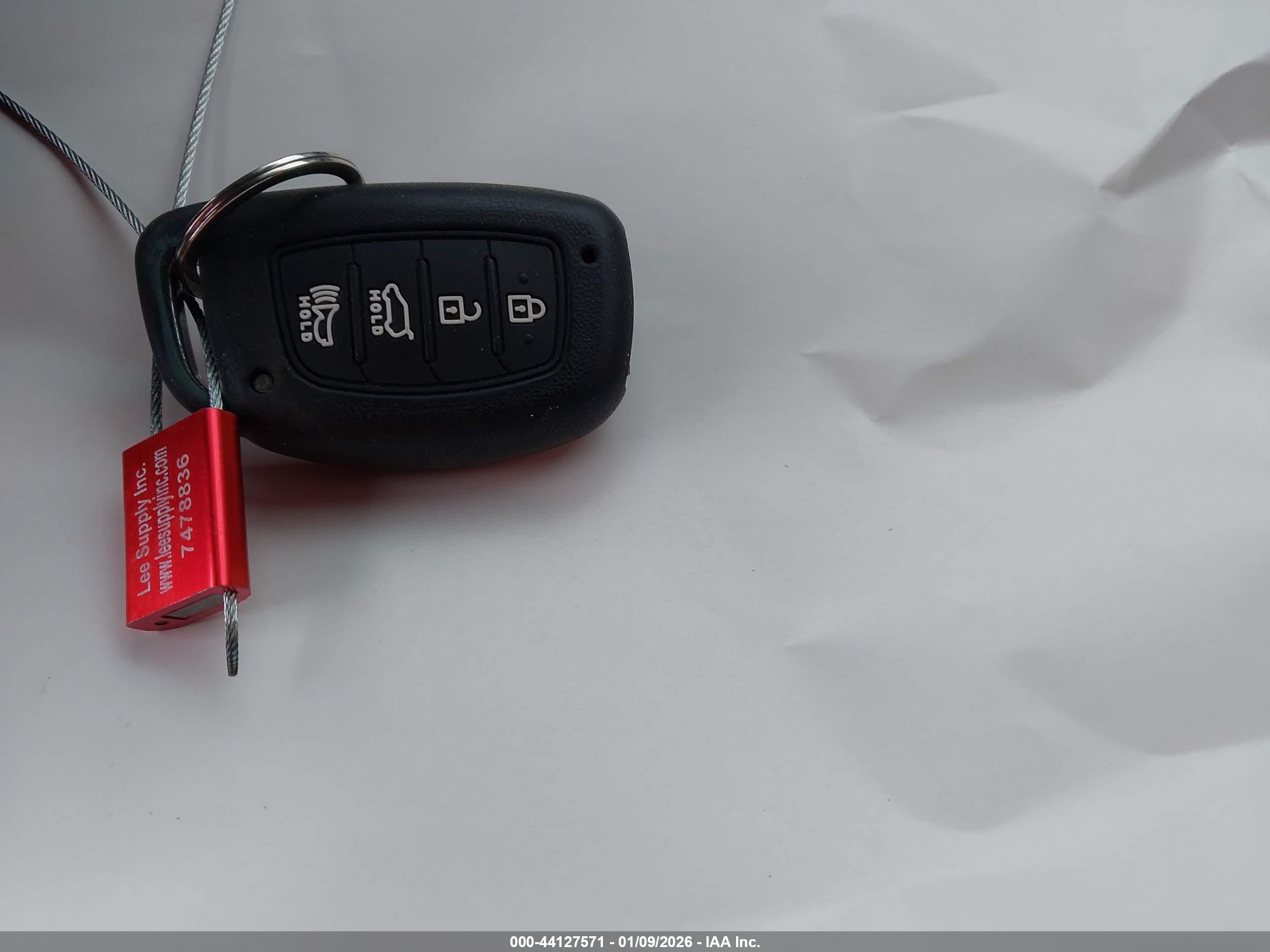 HYUNDAI ELANTRA image 11