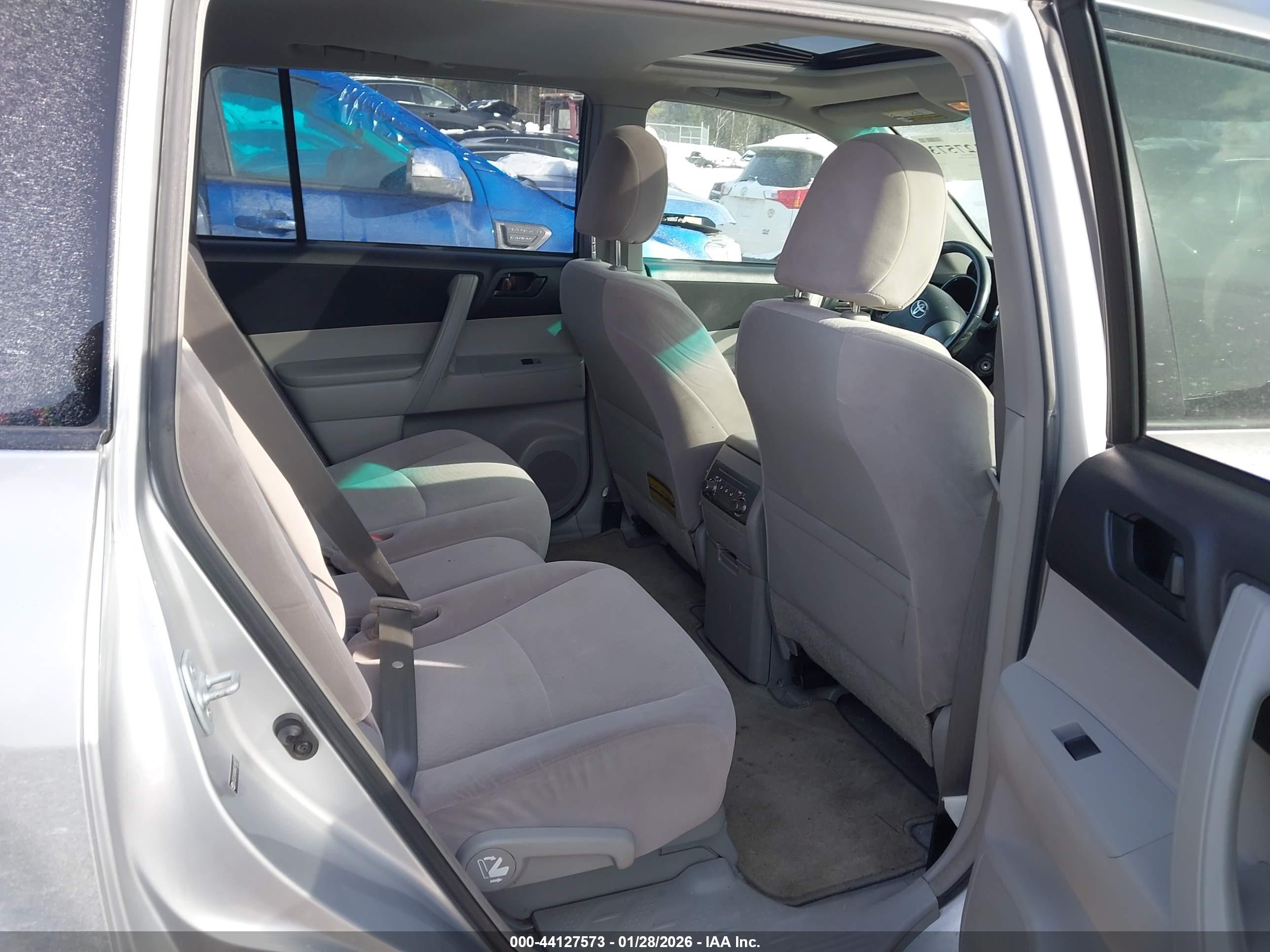 TOYOTA HIGHLANDER image 8
