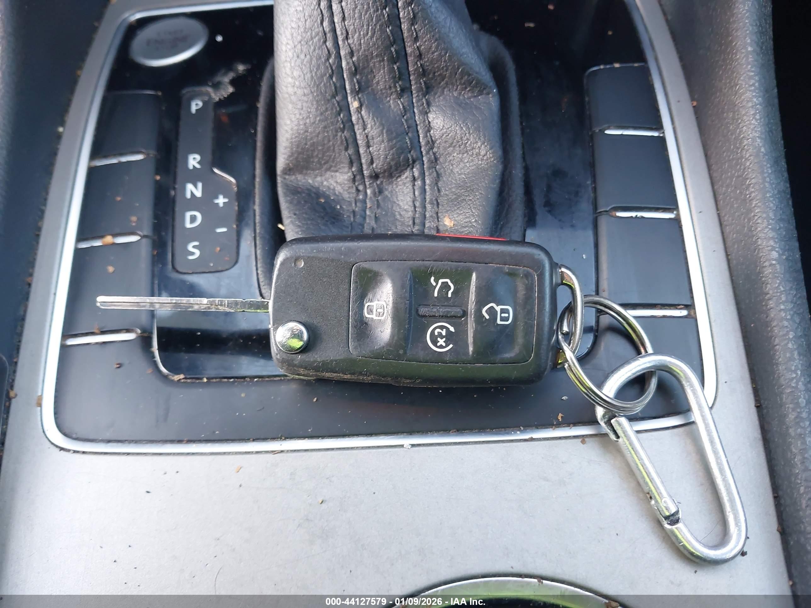 VOLKSWAGEN PASSAT image 11