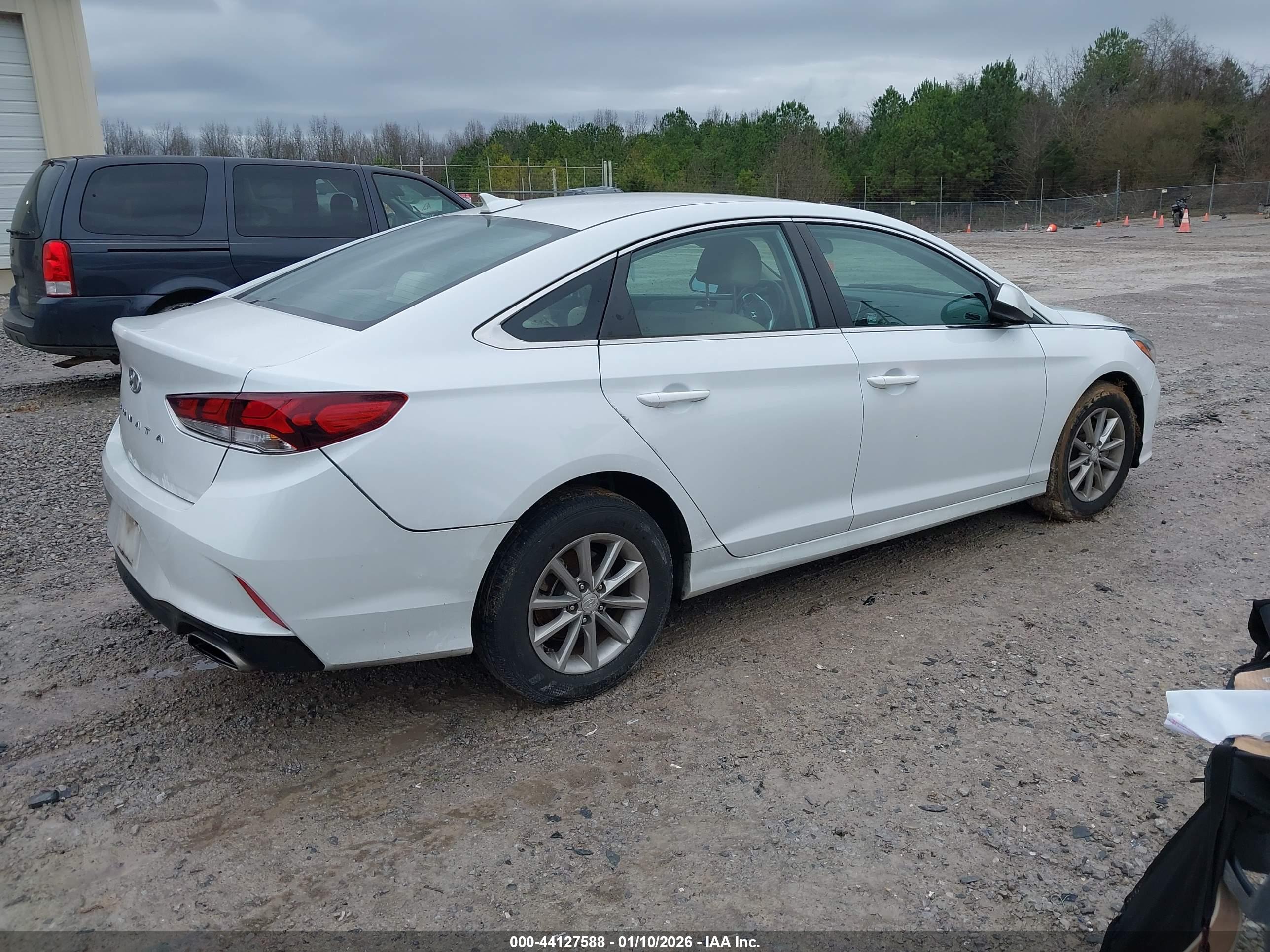 HYUNDAI SONATA image 4