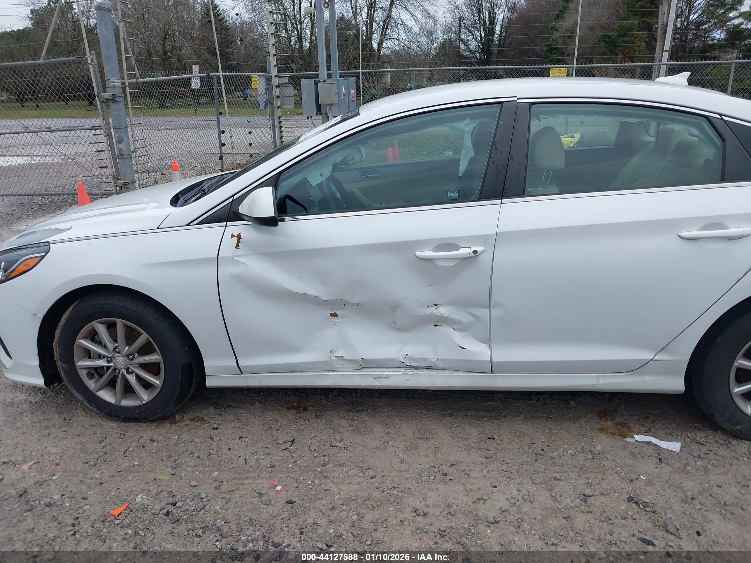 HYUNDAI SONATA image 6