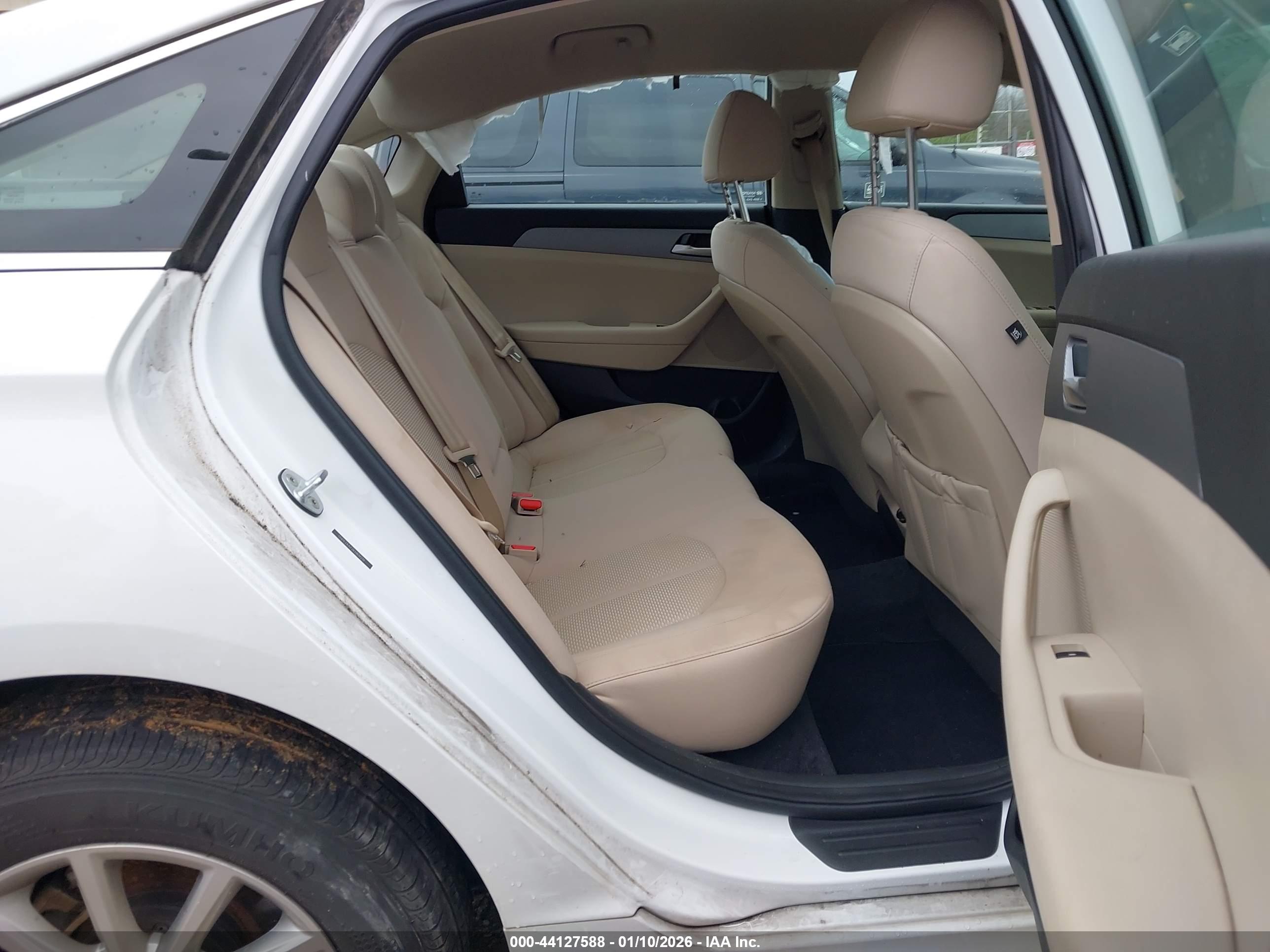 HYUNDAI SONATA image 8