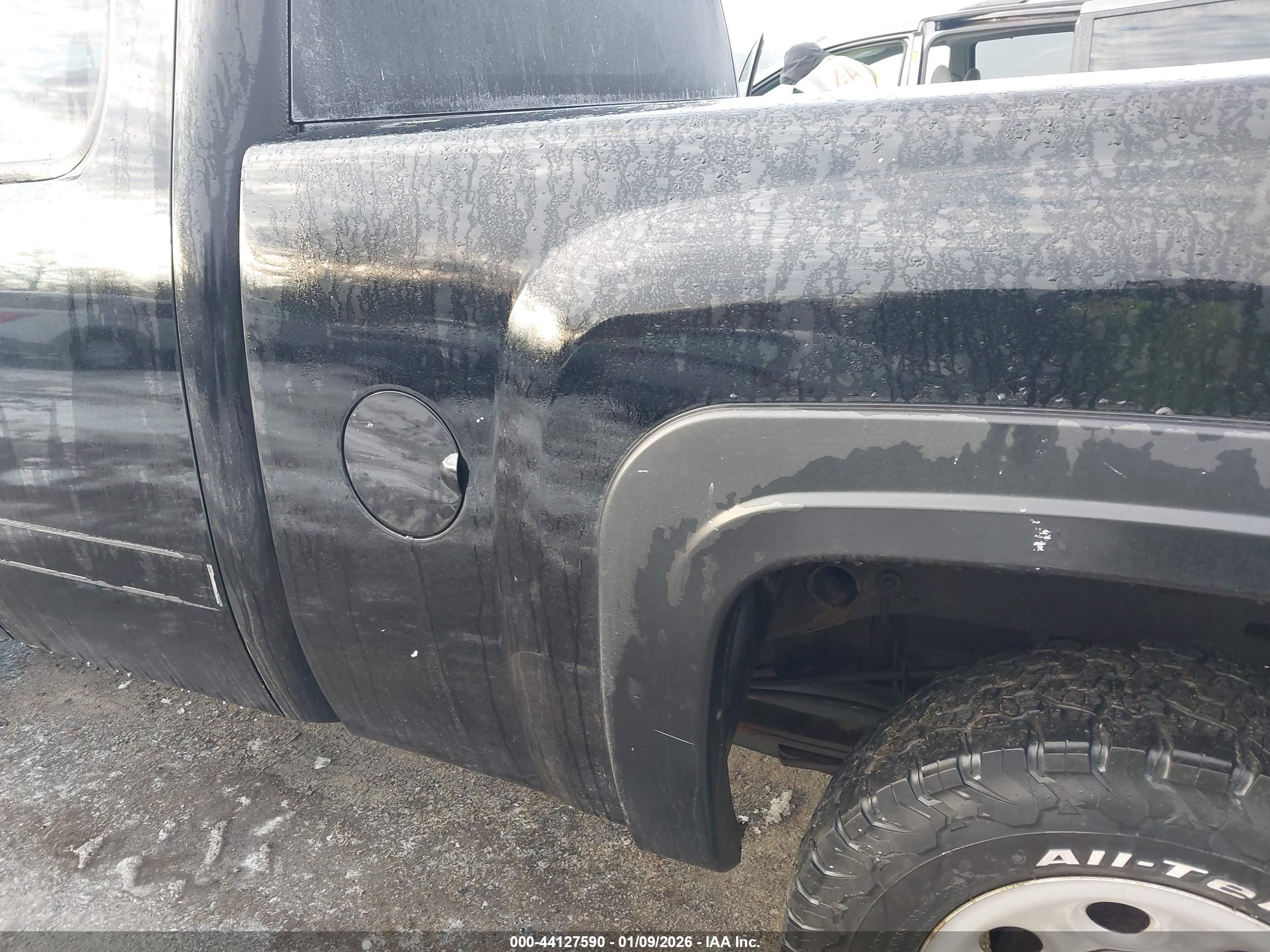 CHEVROLET SILVERADO image 6