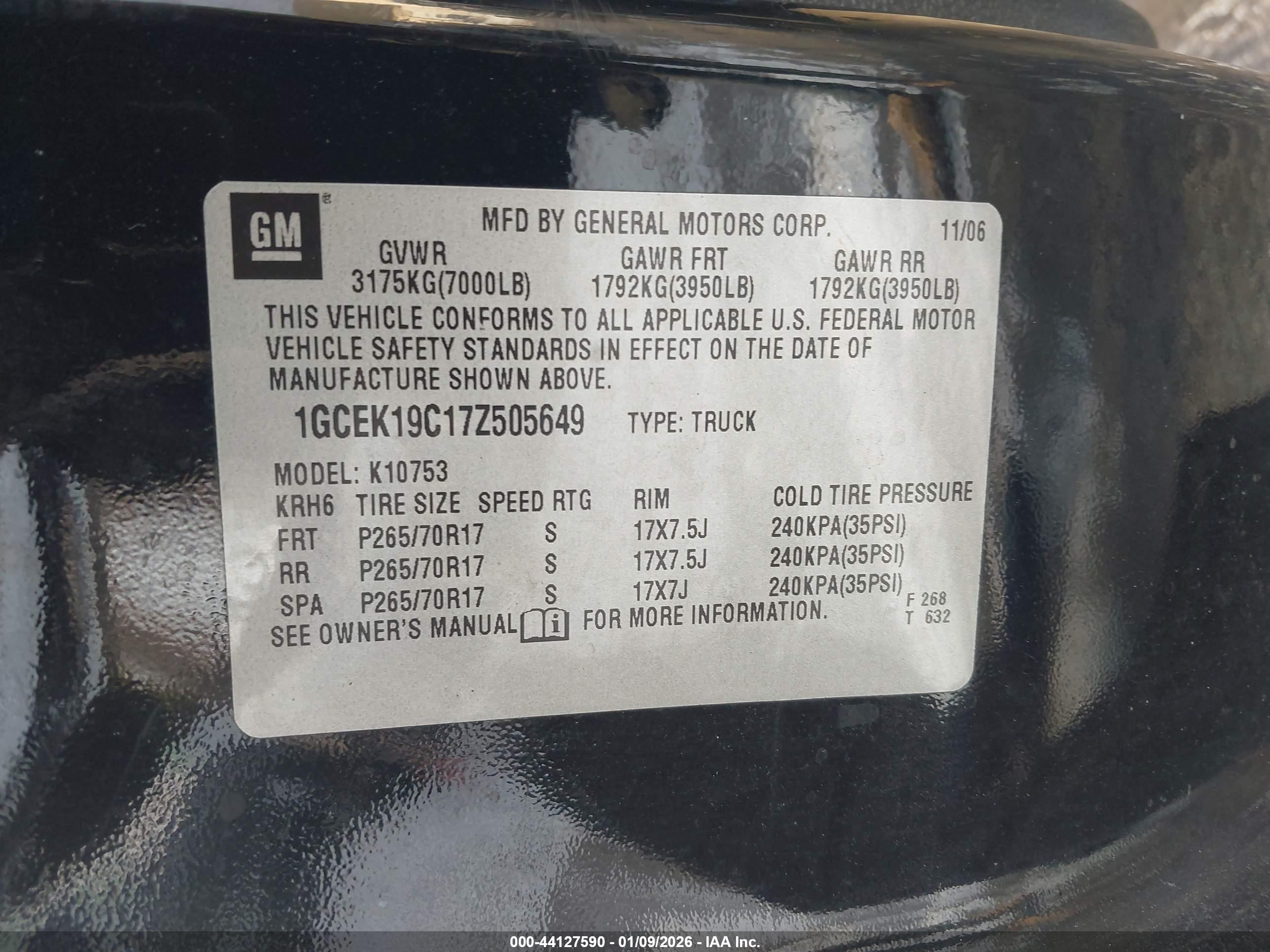 CHEVROLET SILVERADO image 9