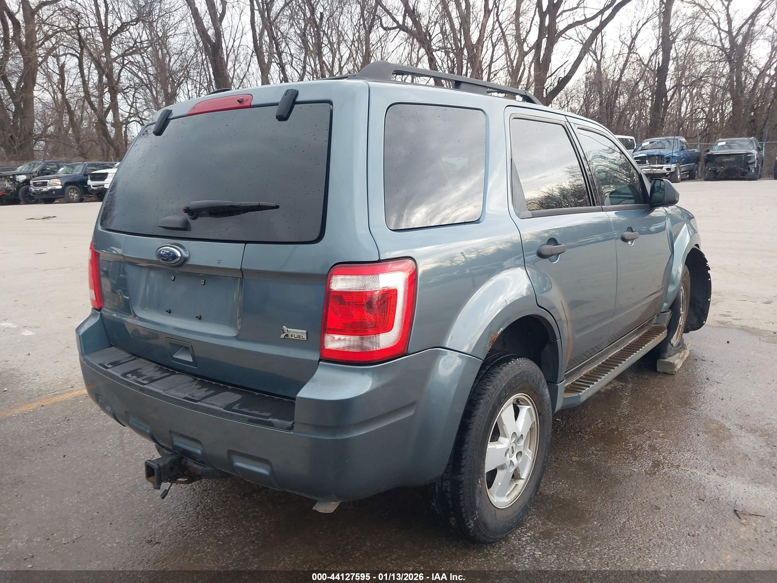 FORD ESCAPE image 4